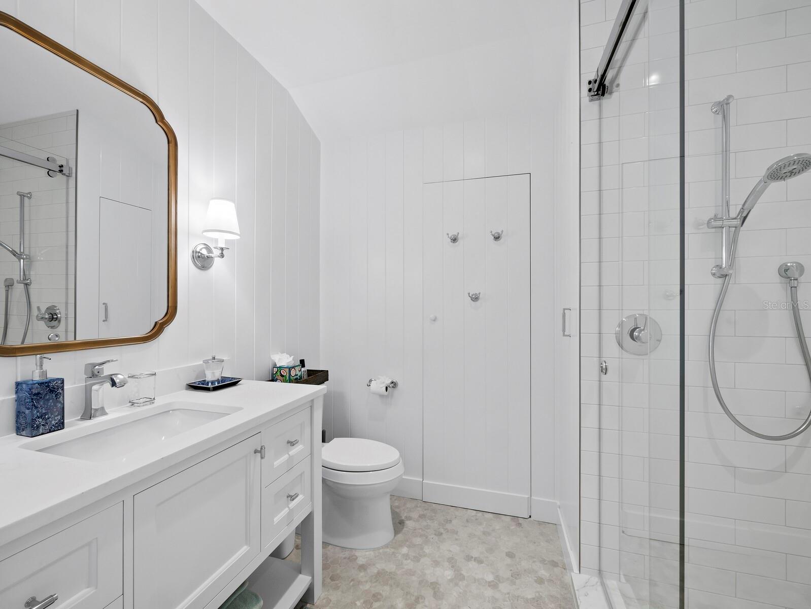 A4648030 Property Photo