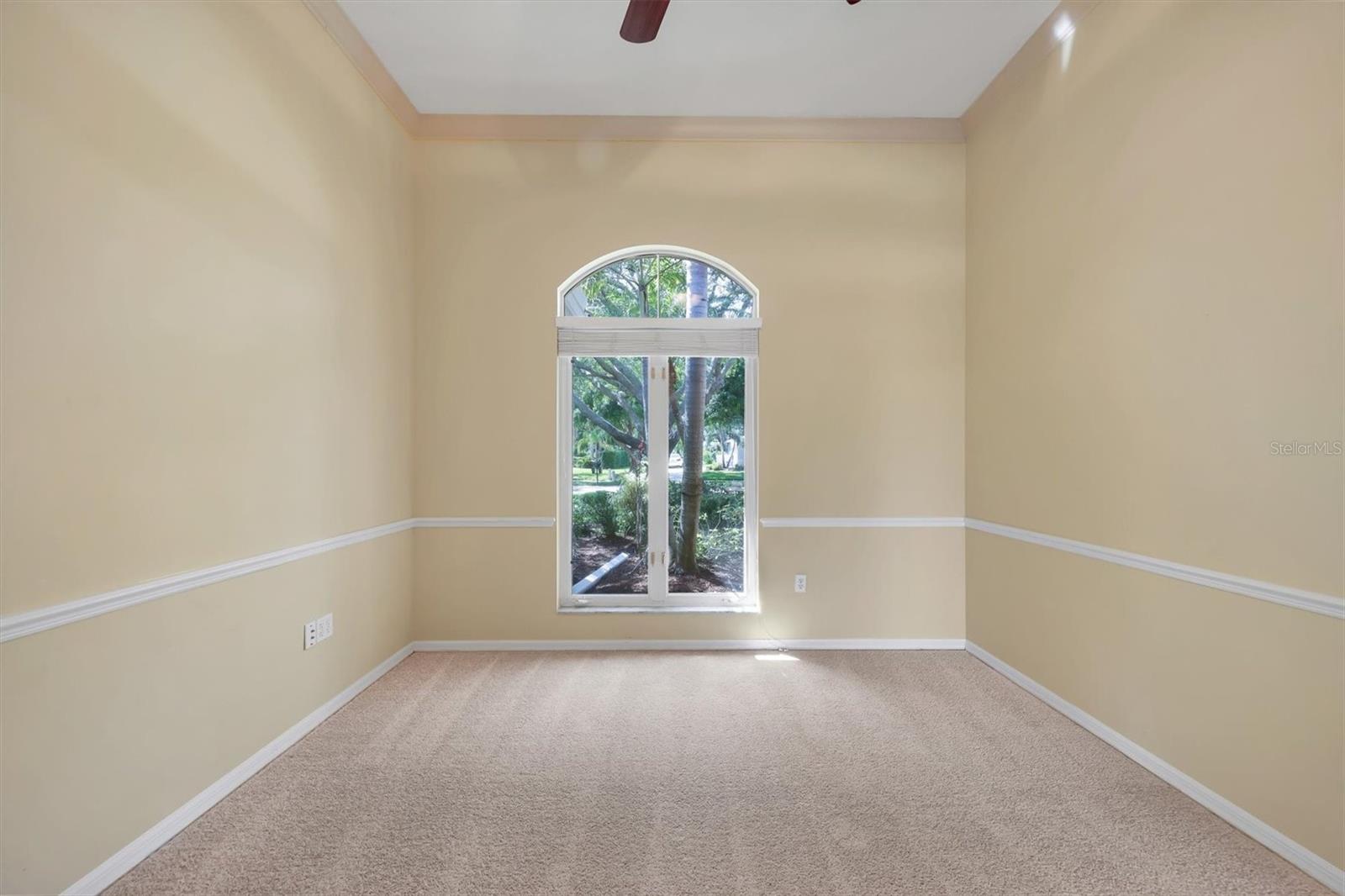 A4648032 Property Photo