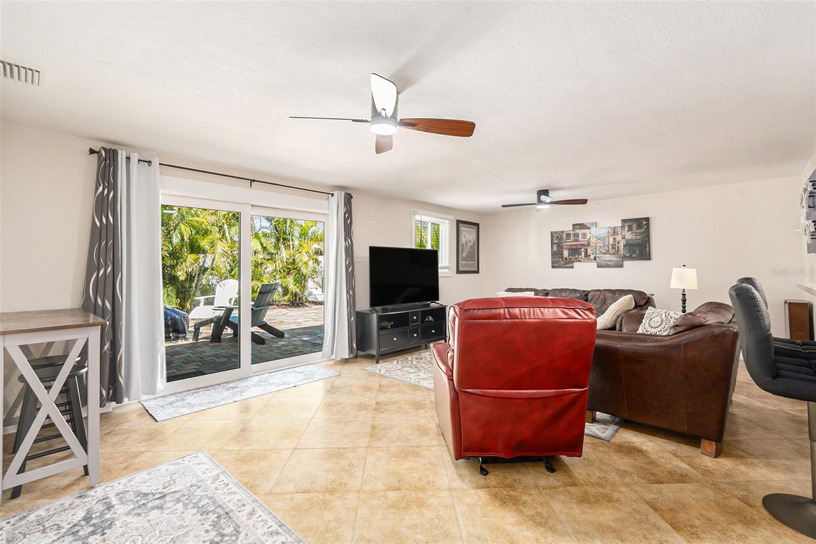 5700 BAY ST NE, ST PETERSBURG, FL, 33703