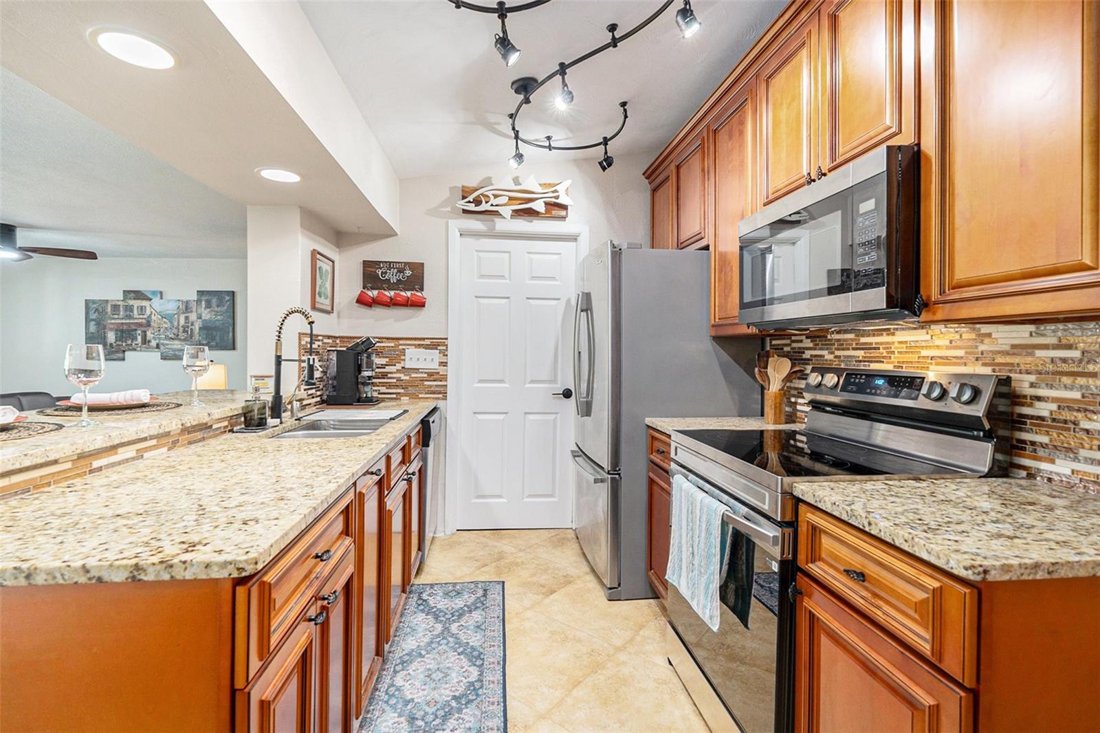 5700 BAY ST NE, ST PETERSBURG, FL, 33703