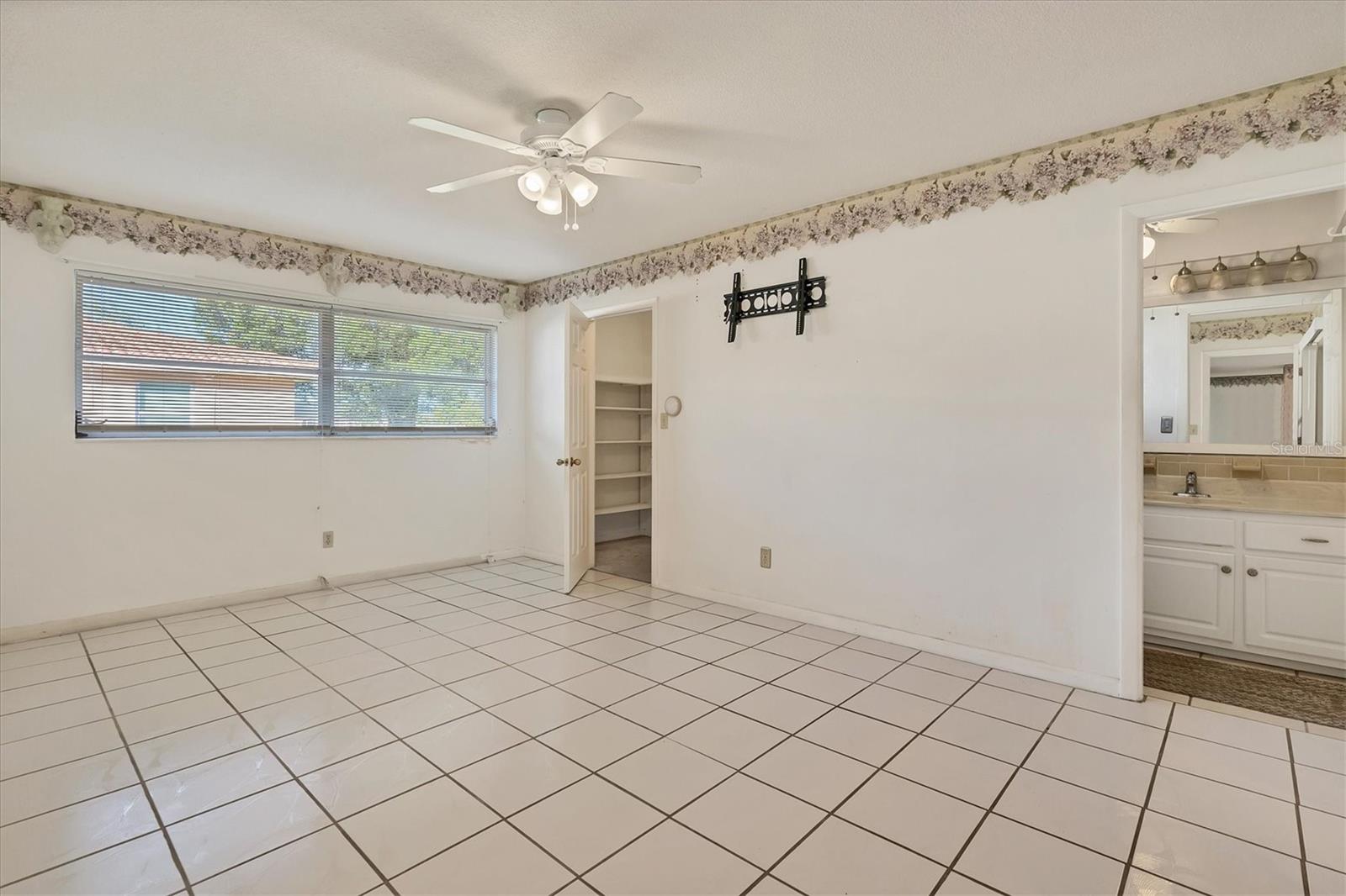 126 HIGHVIEW AVE, LEHIGH ACRES, FL, 33936