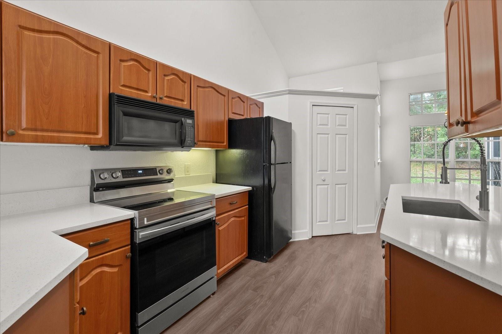 BARCLAY PLACE A CONDO, LAKE MARY, FL, 32746