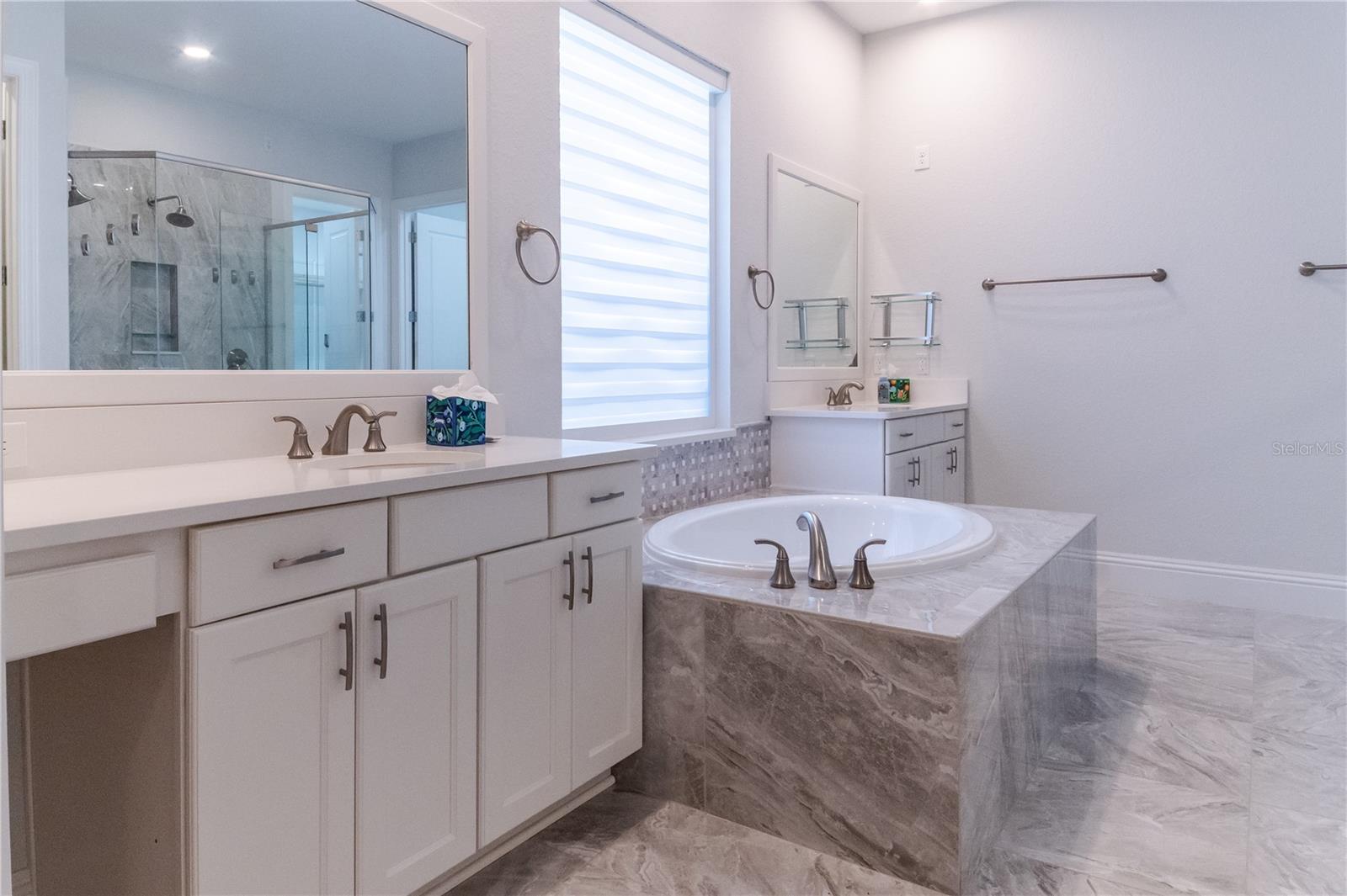 O6297797 Property Photo