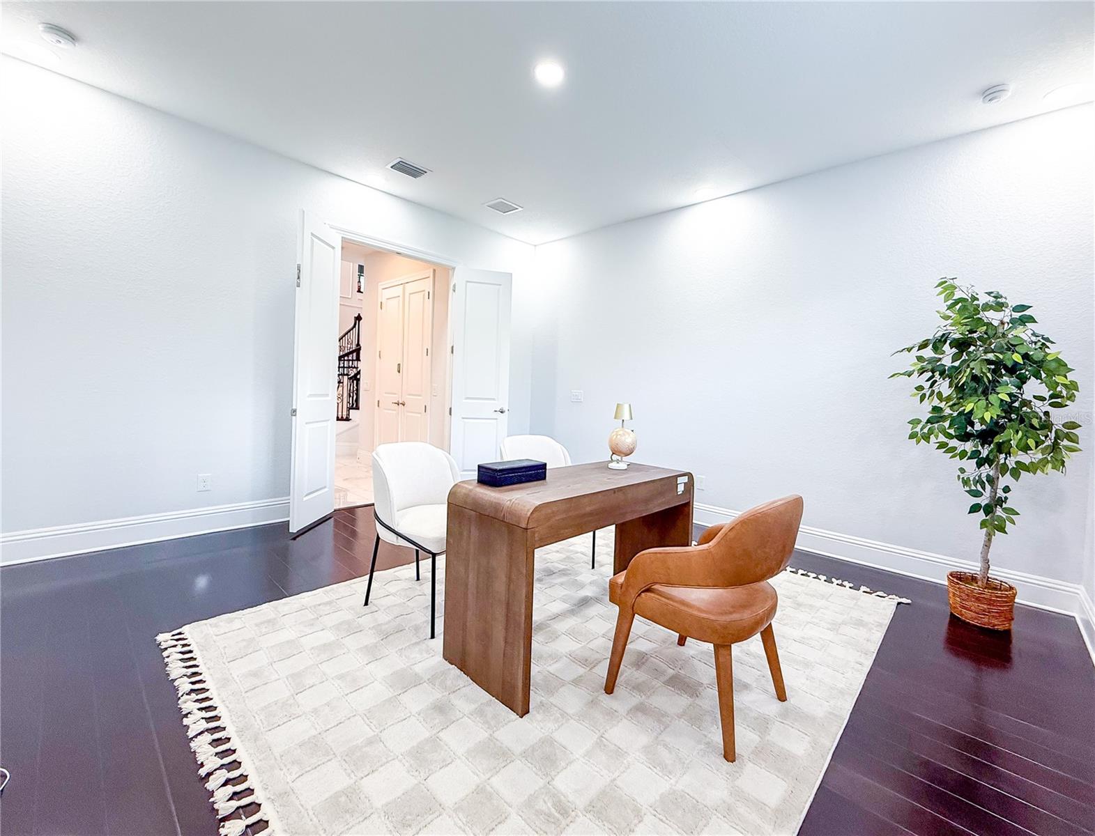 O6297797 Property Photo