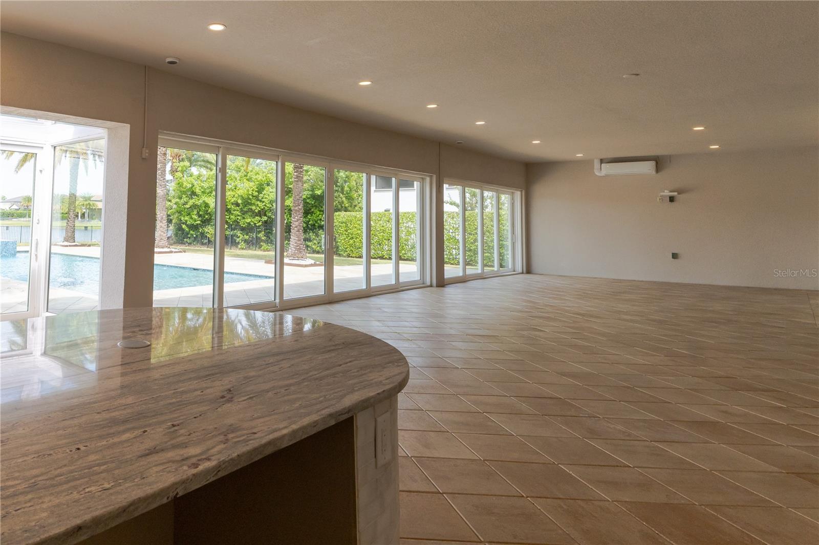 O6297797 Property Photo