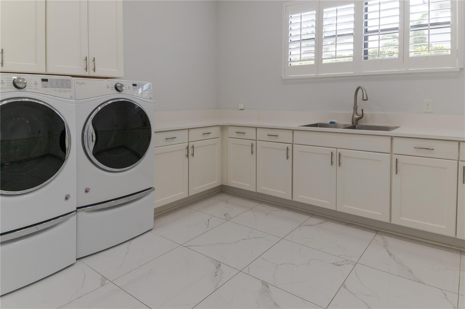 O6297797 Property Photo