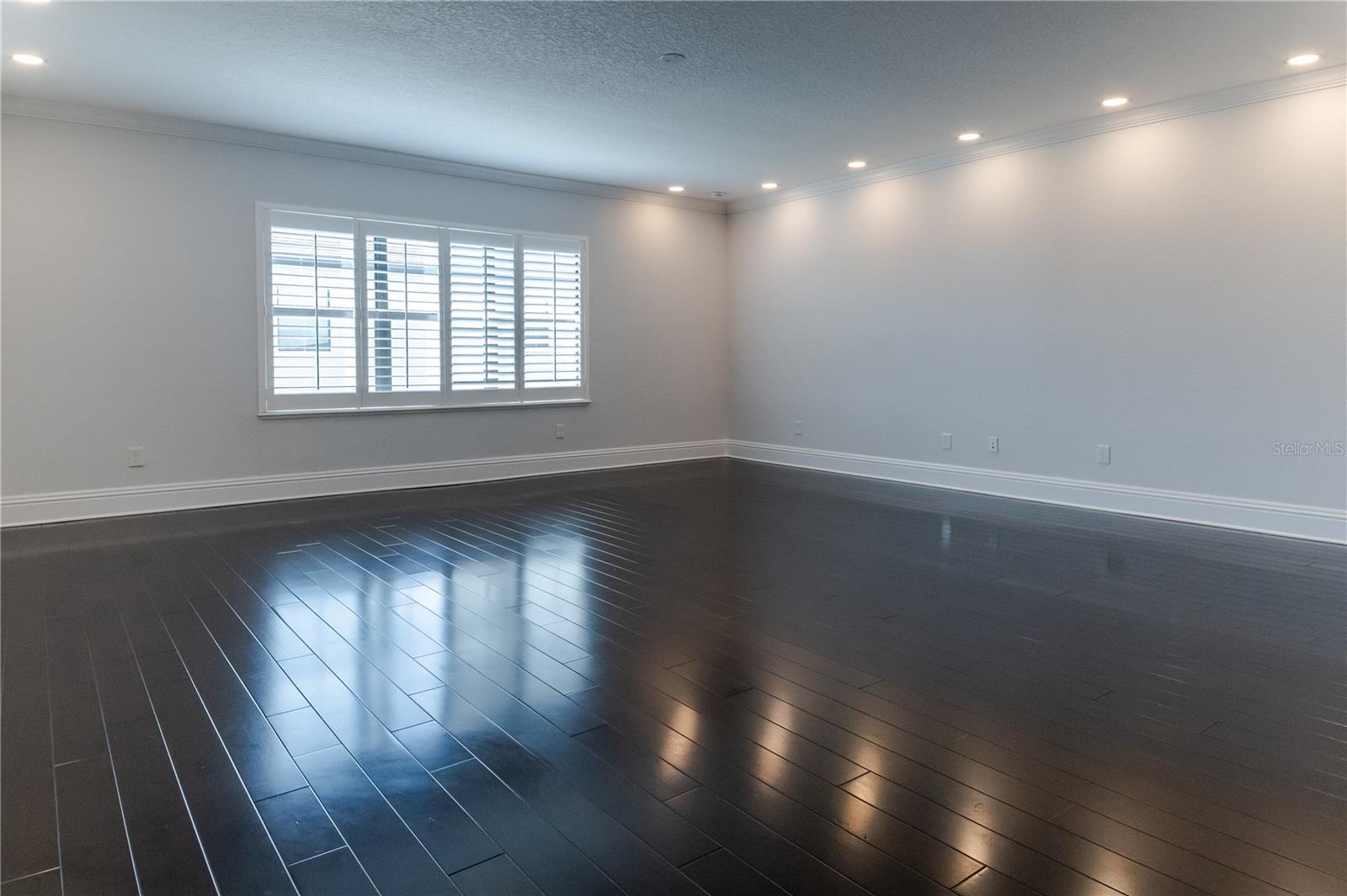 O6297797 Property Photo