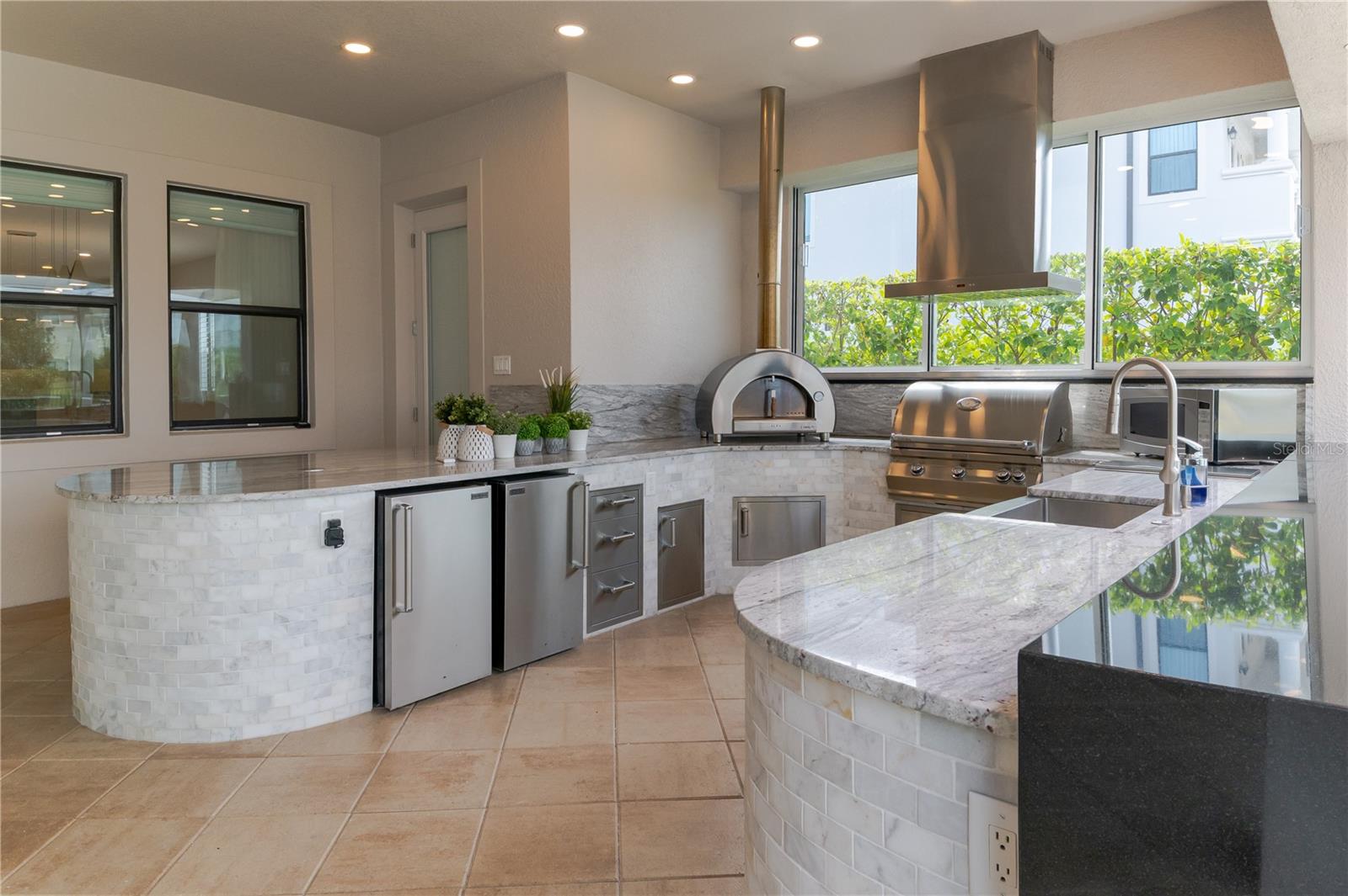 O6297797 Property Photo