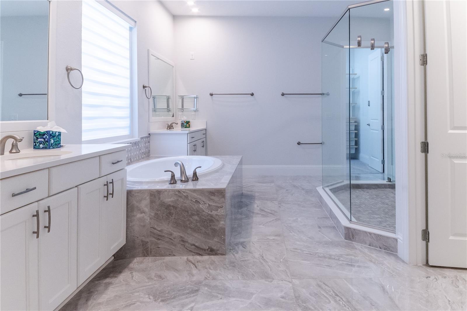 O6297797 Property Photo