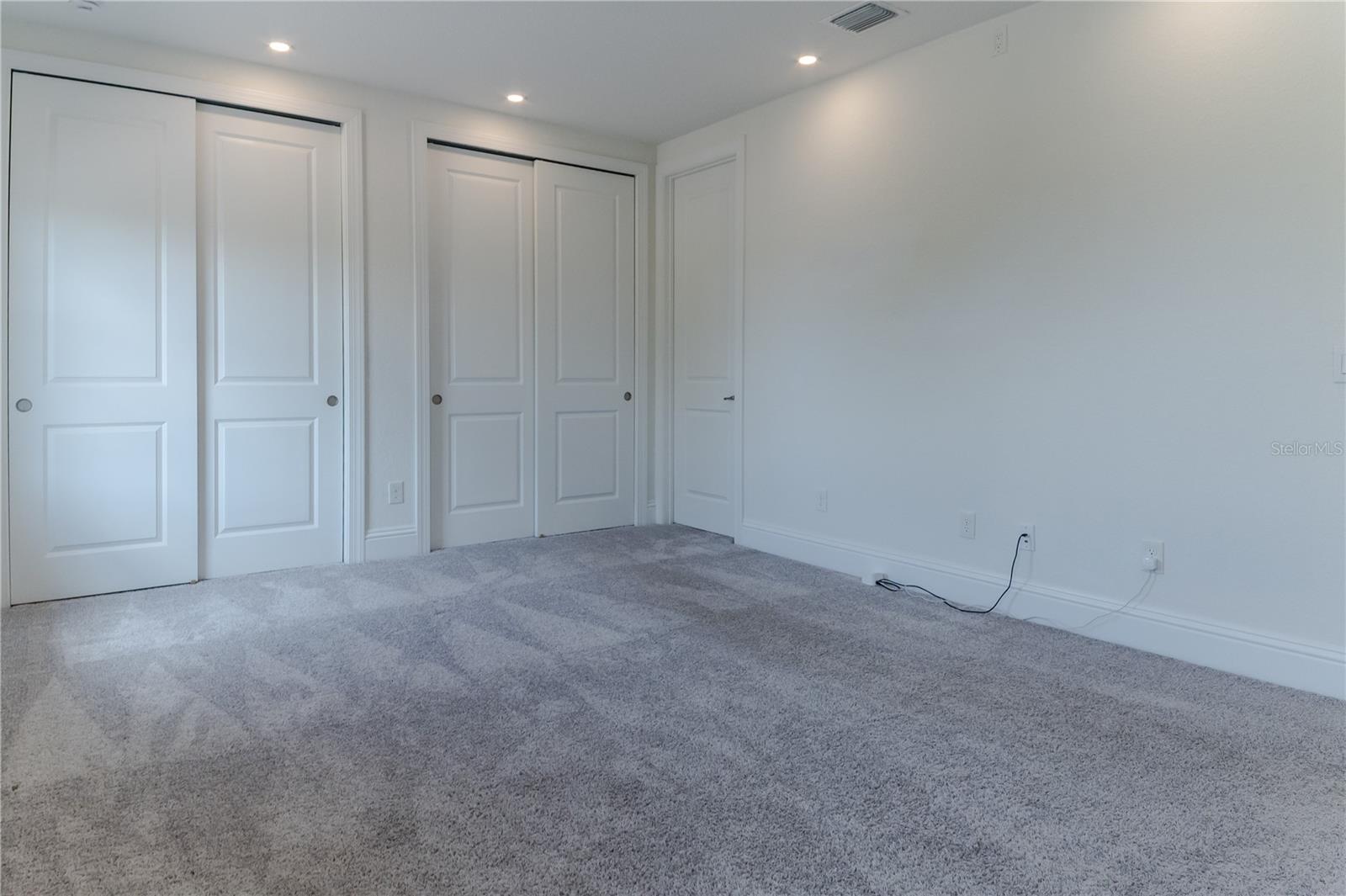 O6297797 Property Photo