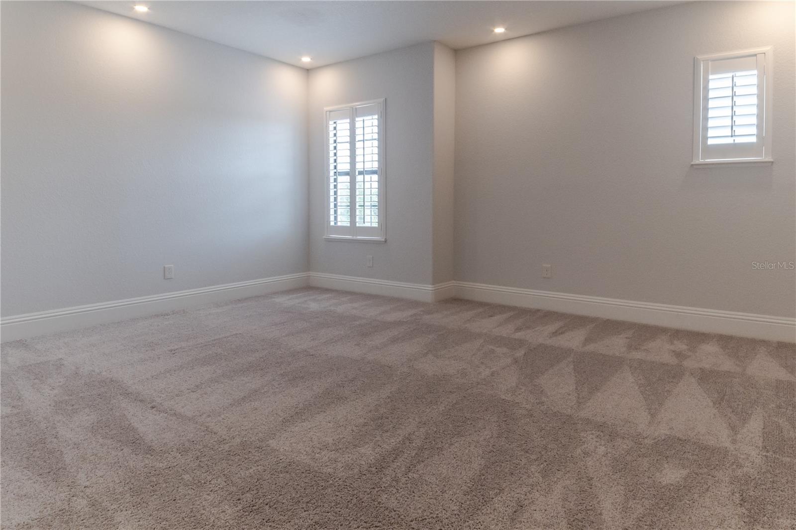 O6297797 Property Photo