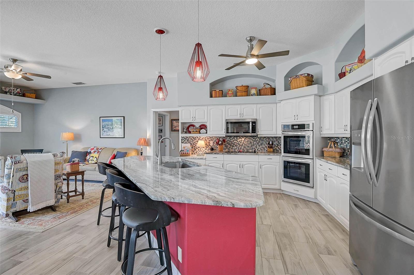 A4648076 Property Photo