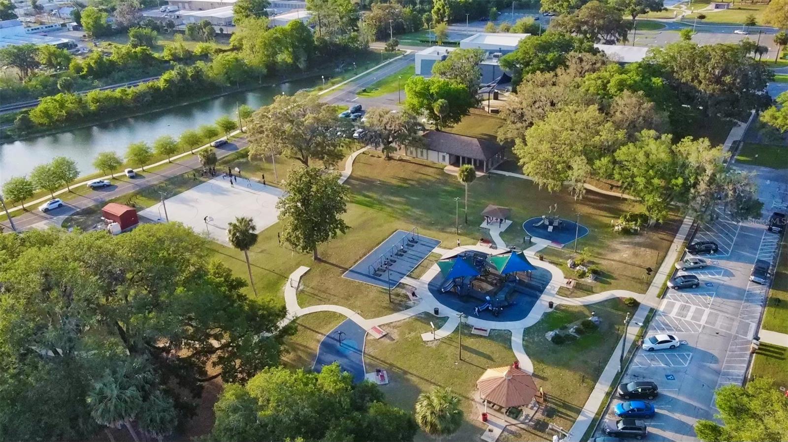 935 NE SANCHEZ AVE, OCALA, FL, 34470