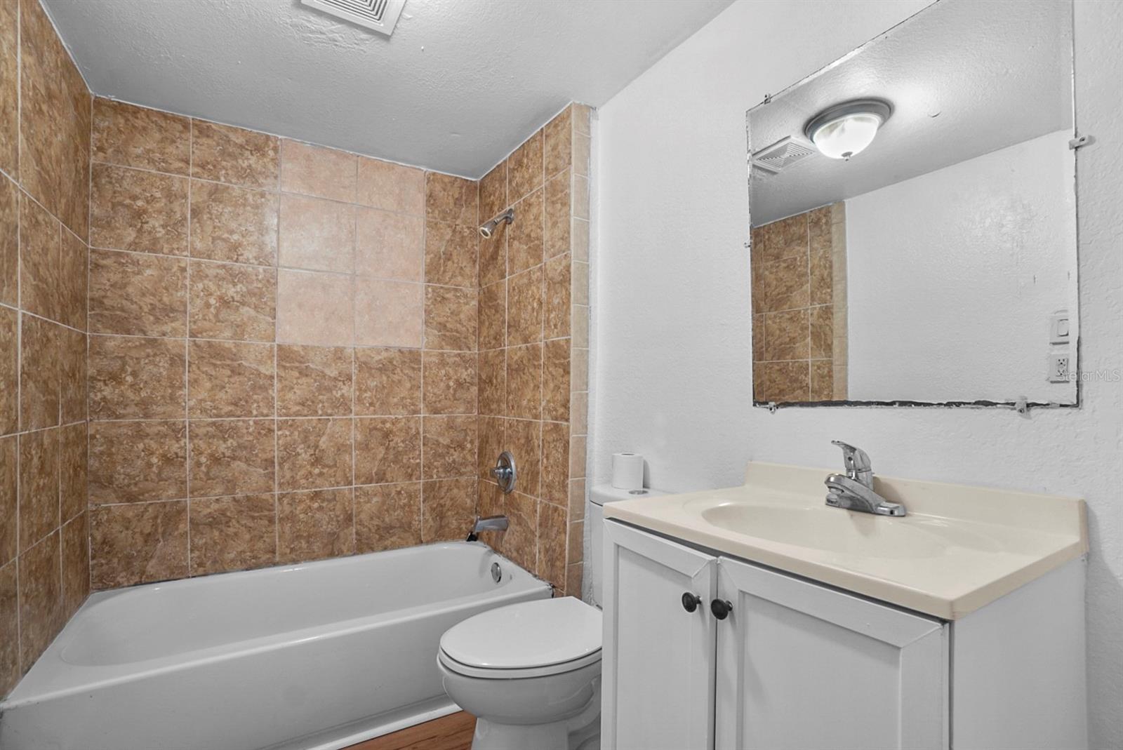 935 NE SANCHEZ AVE, OCALA, FL, 34470