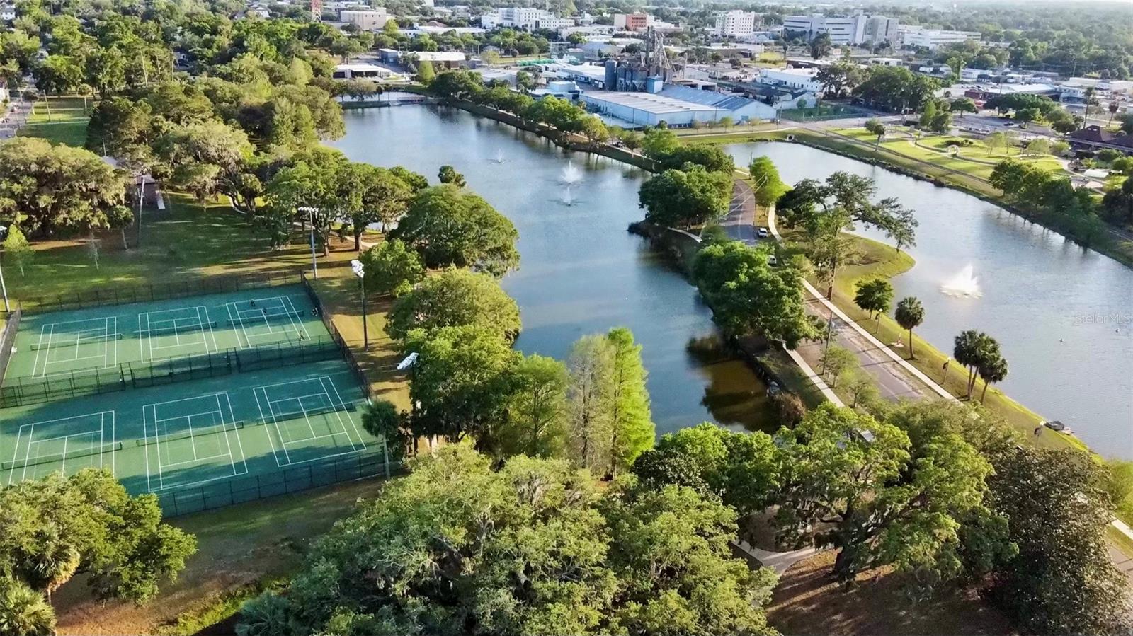 935 NE SANCHEZ AVE, OCALA, FL, 34470