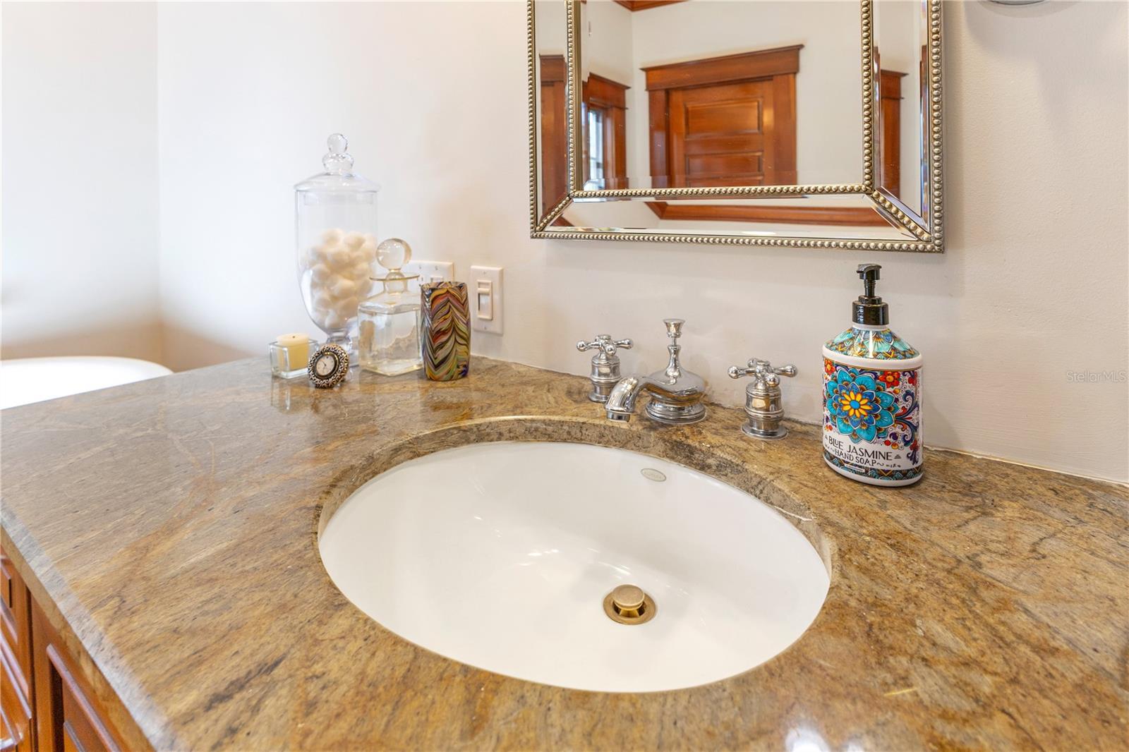 117 N THORNTON AVE, ORLANDO, FL, 32801