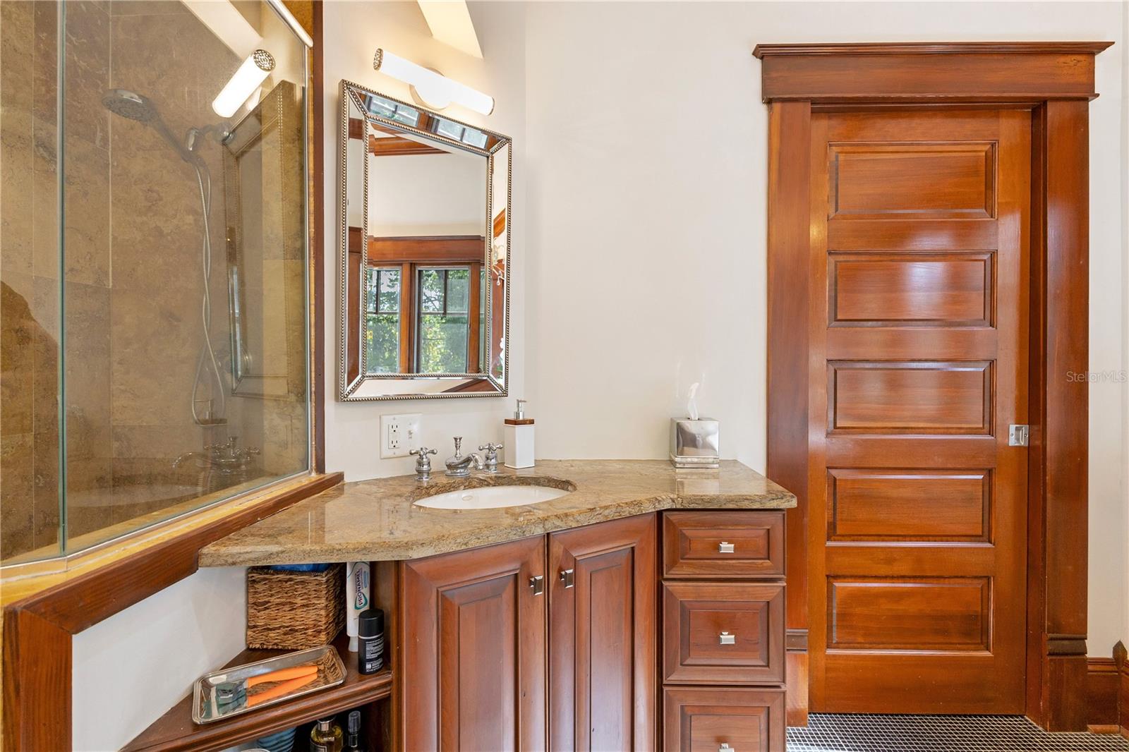 117 N THORNTON AVE, ORLANDO, FL, 32801