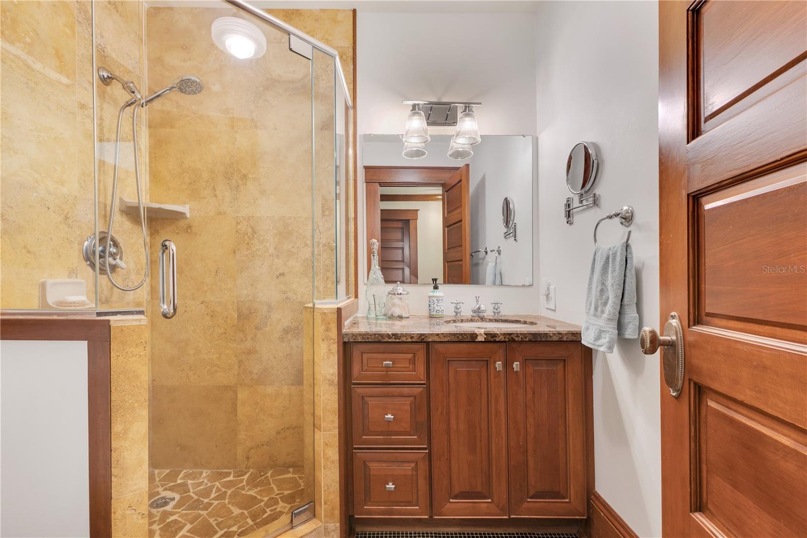 117 N THORNTON AVE, ORLANDO, FL, 32801