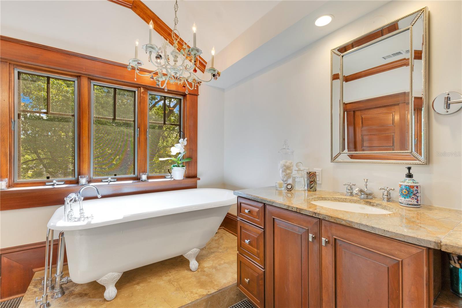 117 N THORNTON AVE, ORLANDO, FL, 32801