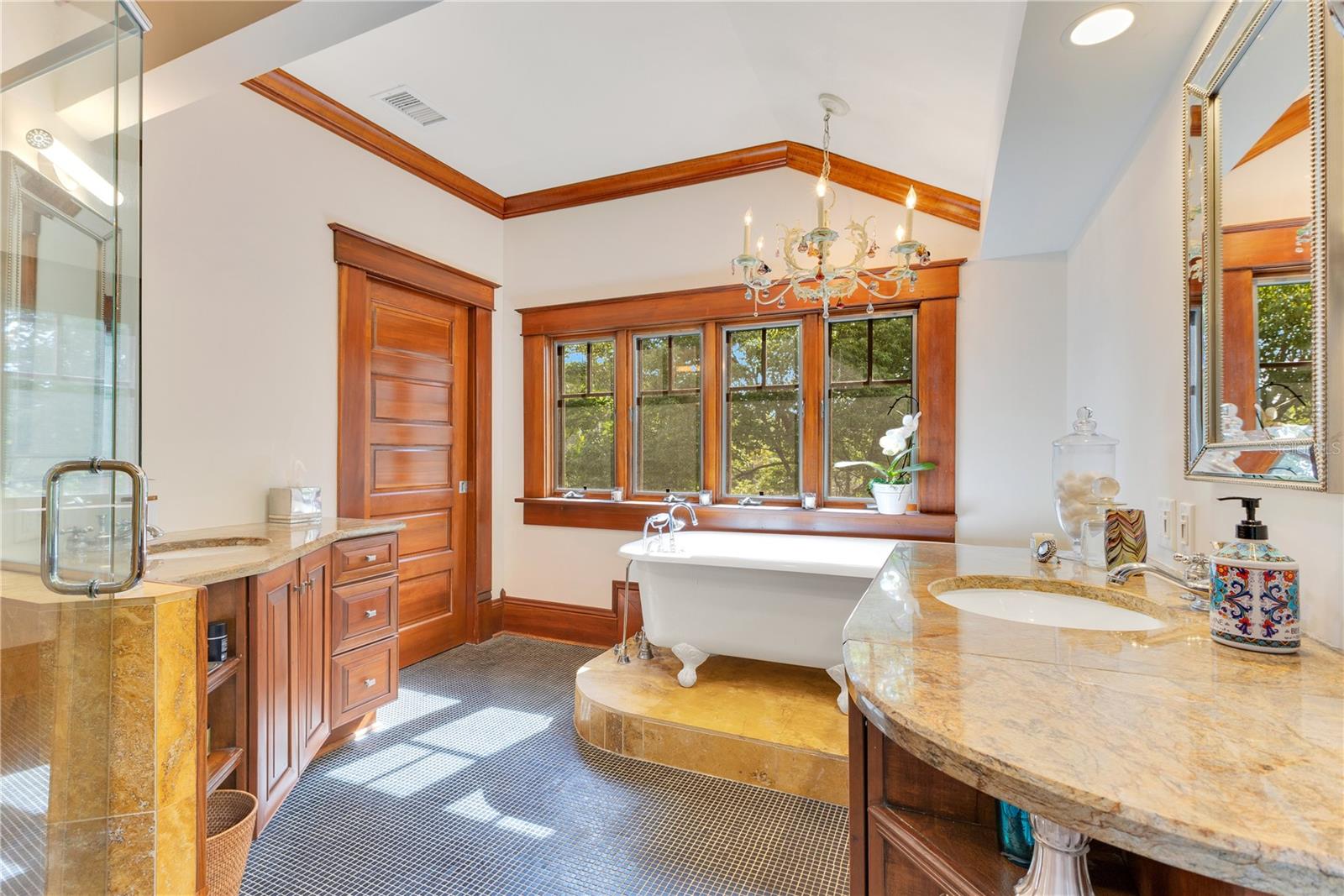 117 N THORNTON AVE, ORLANDO, FL, 32801