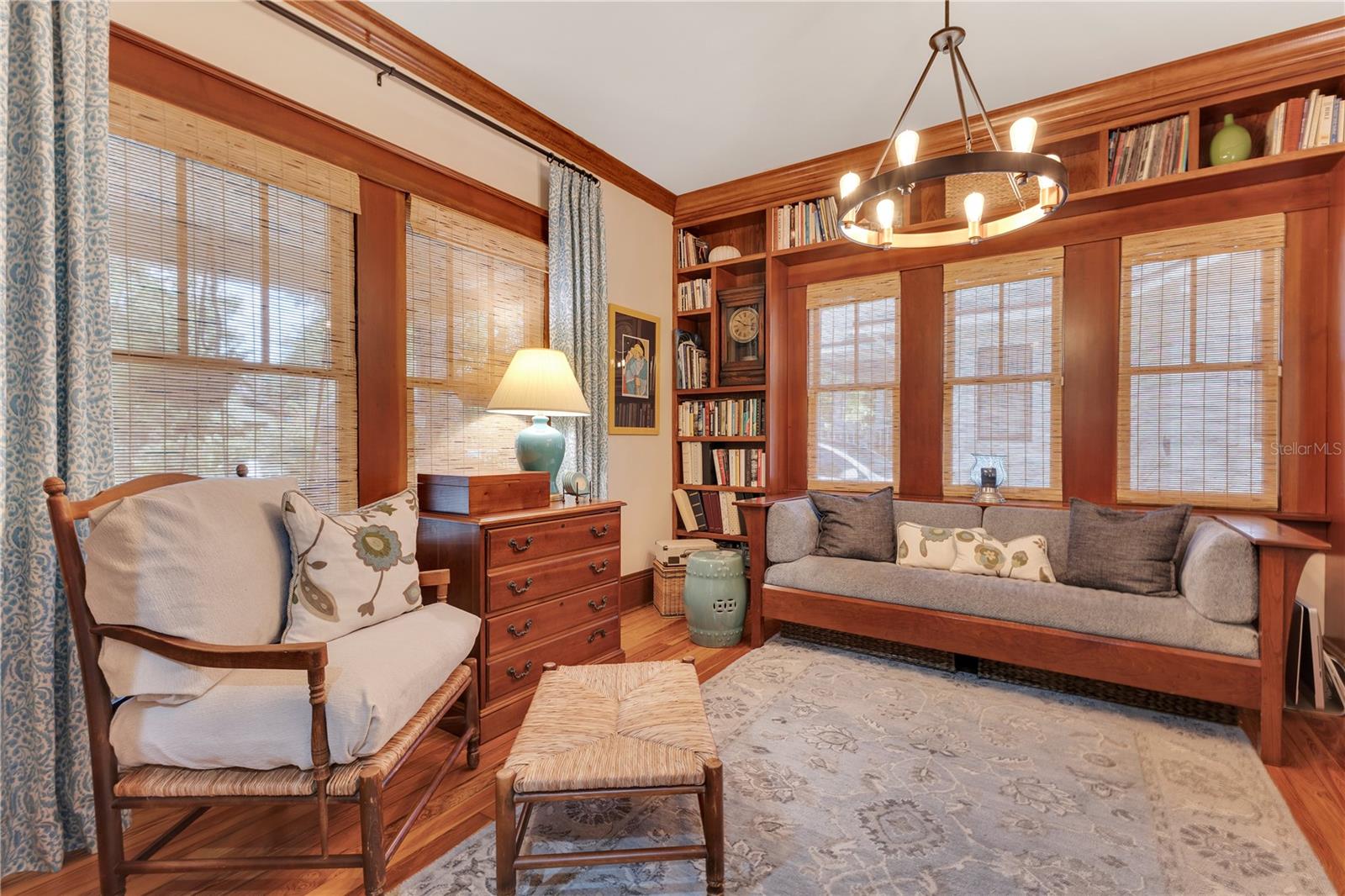 117 N THORNTON AVE, ORLANDO, FL, 32801