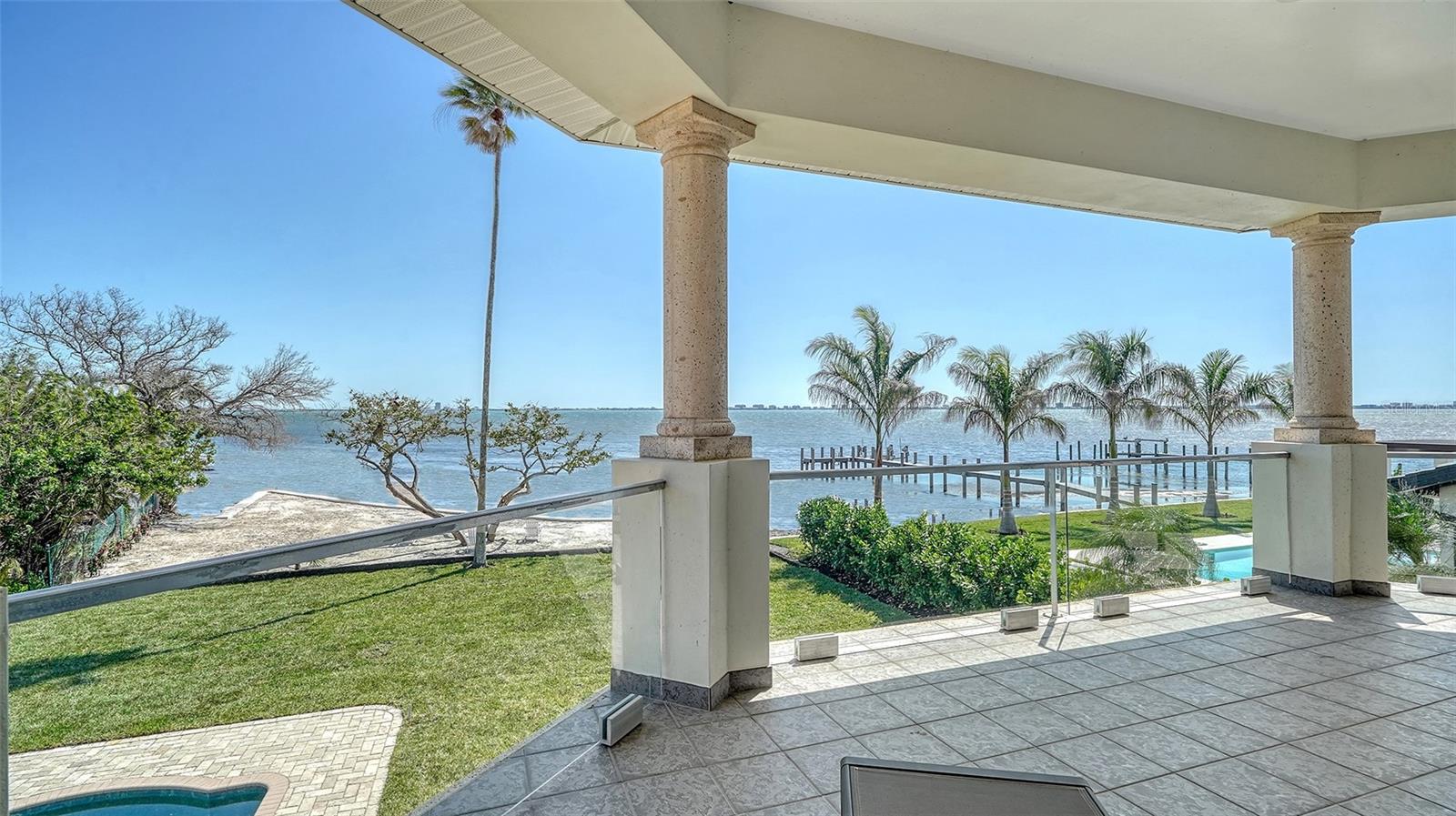 404 S SHORE DR, SARASOTA, FL, 34234