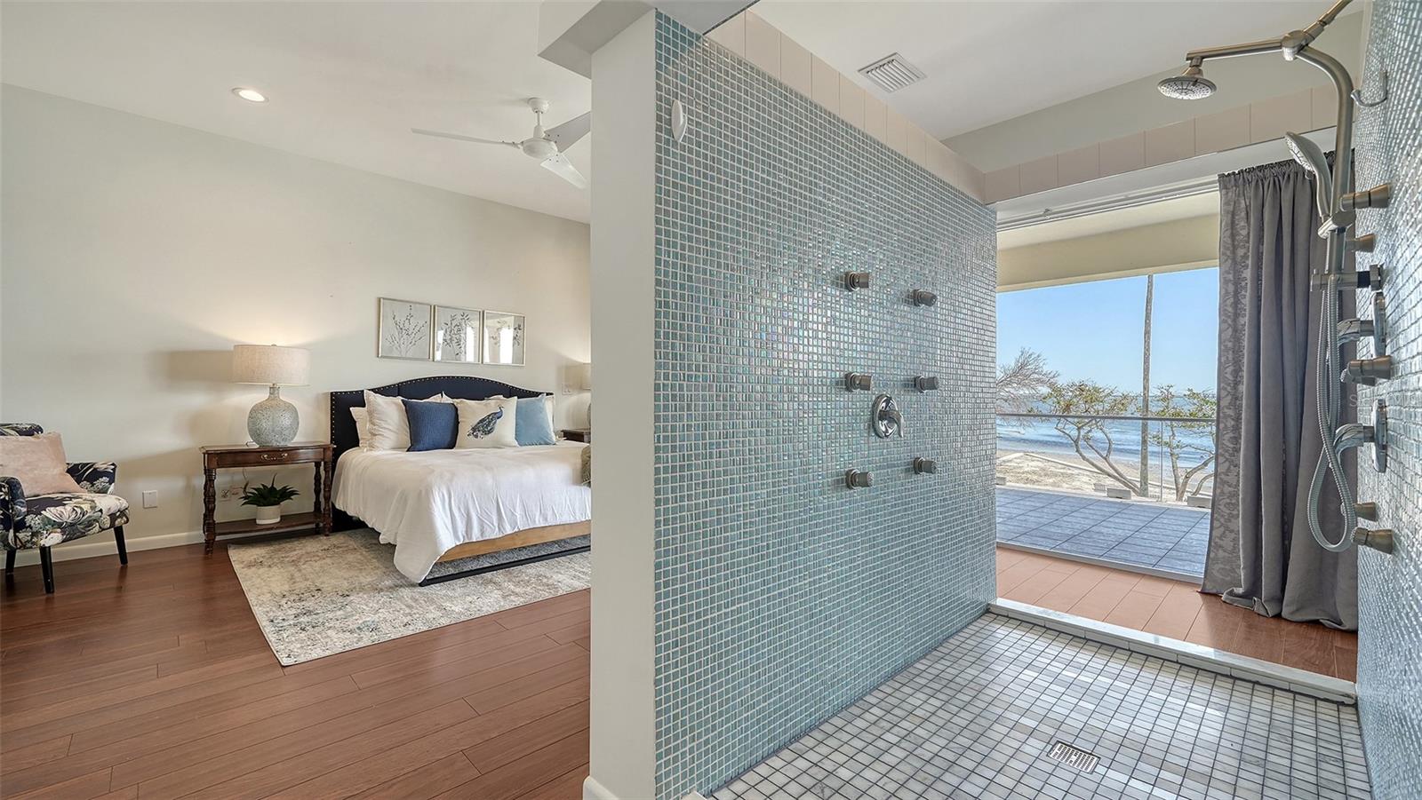 404 S SHORE DR, SARASOTA, FL, 34234