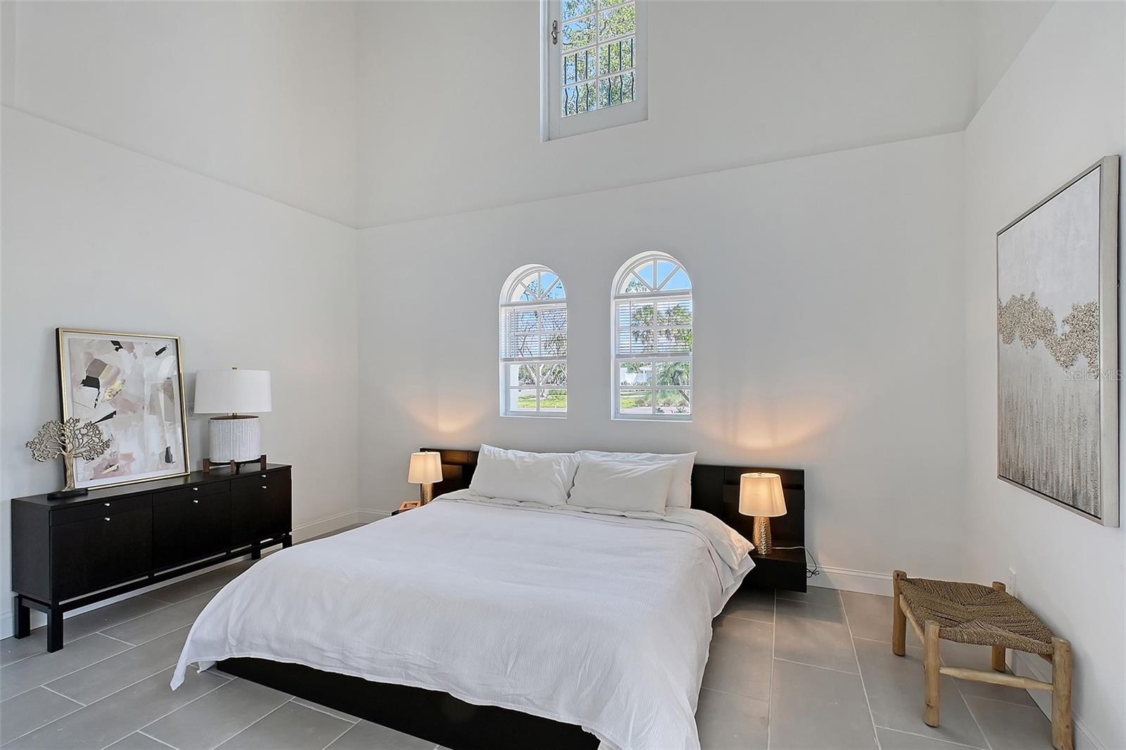 404 S SHORE DR, SARASOTA, FL, 34234