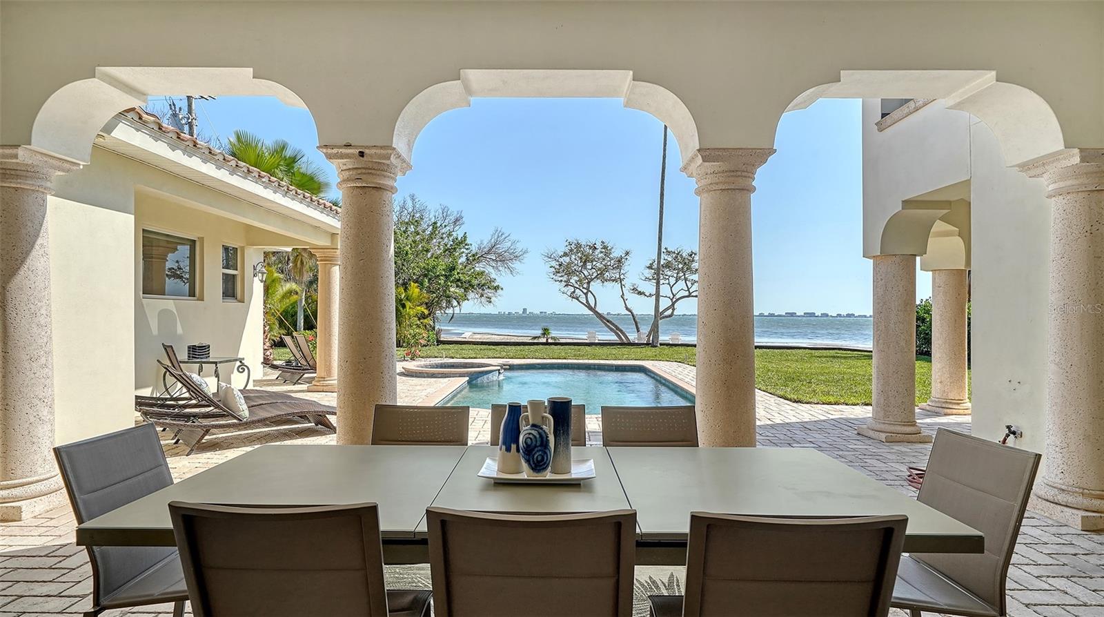 404 S SHORE DR, SARASOTA, FL, 34234