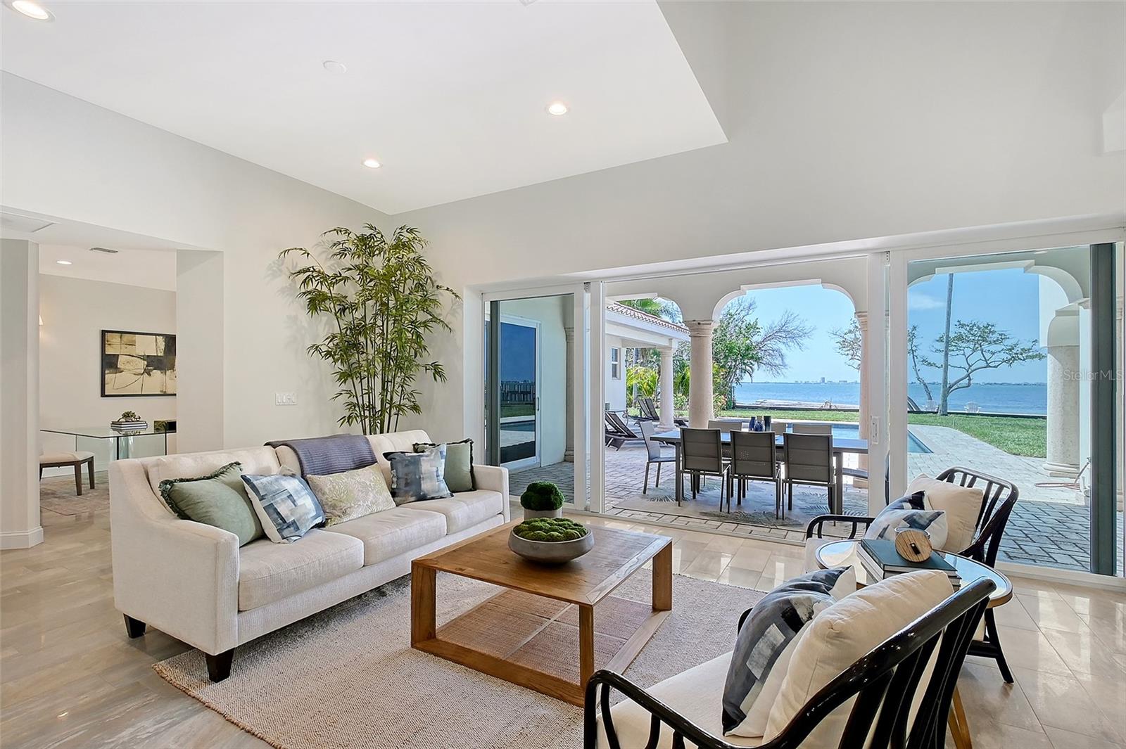 404 S SHORE DR, SARASOTA, FL, 34234