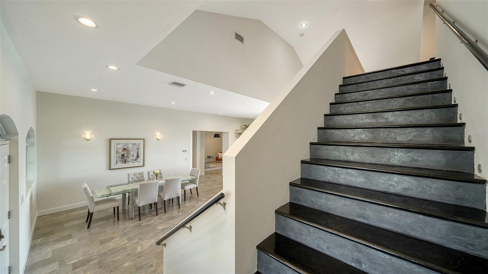 404 S SHORE DR, SARASOTA, FL, 34234