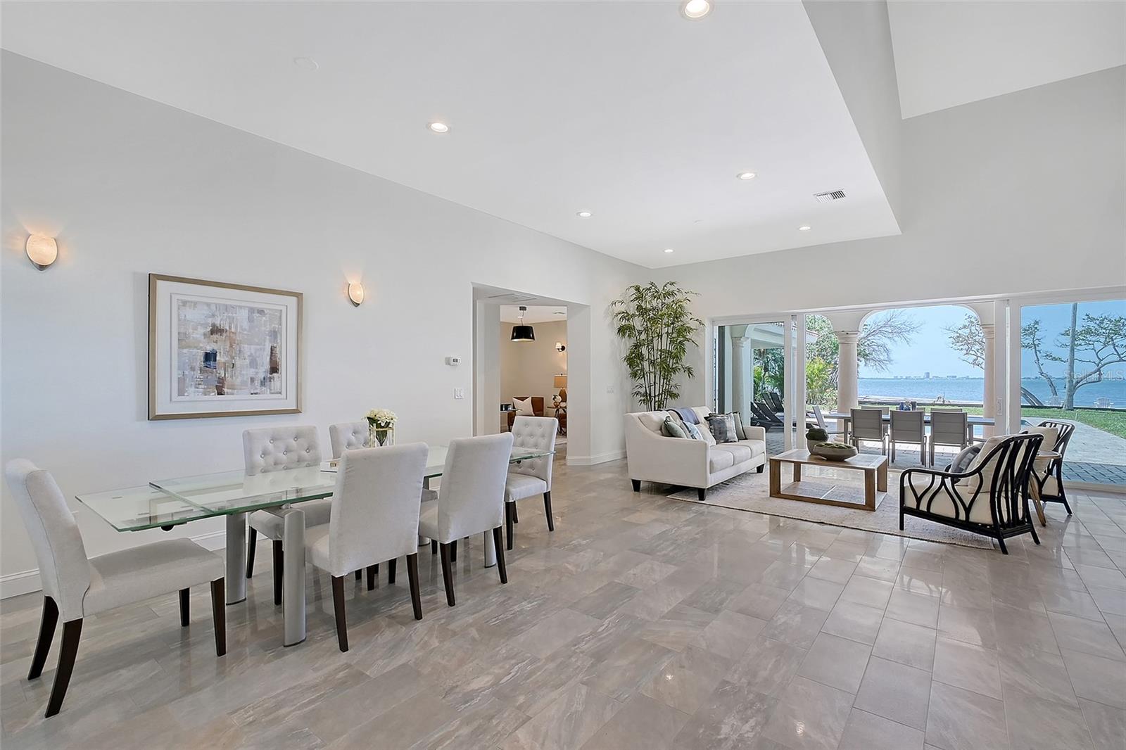 404 S SHORE DR, SARASOTA, FL, 34234