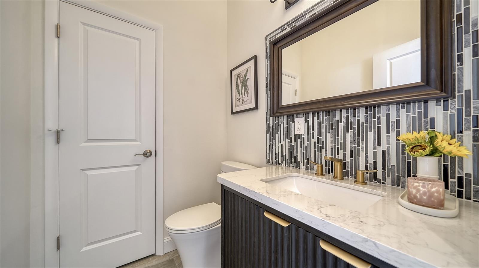 404 S SHORE DR, SARASOTA, FL, 34234