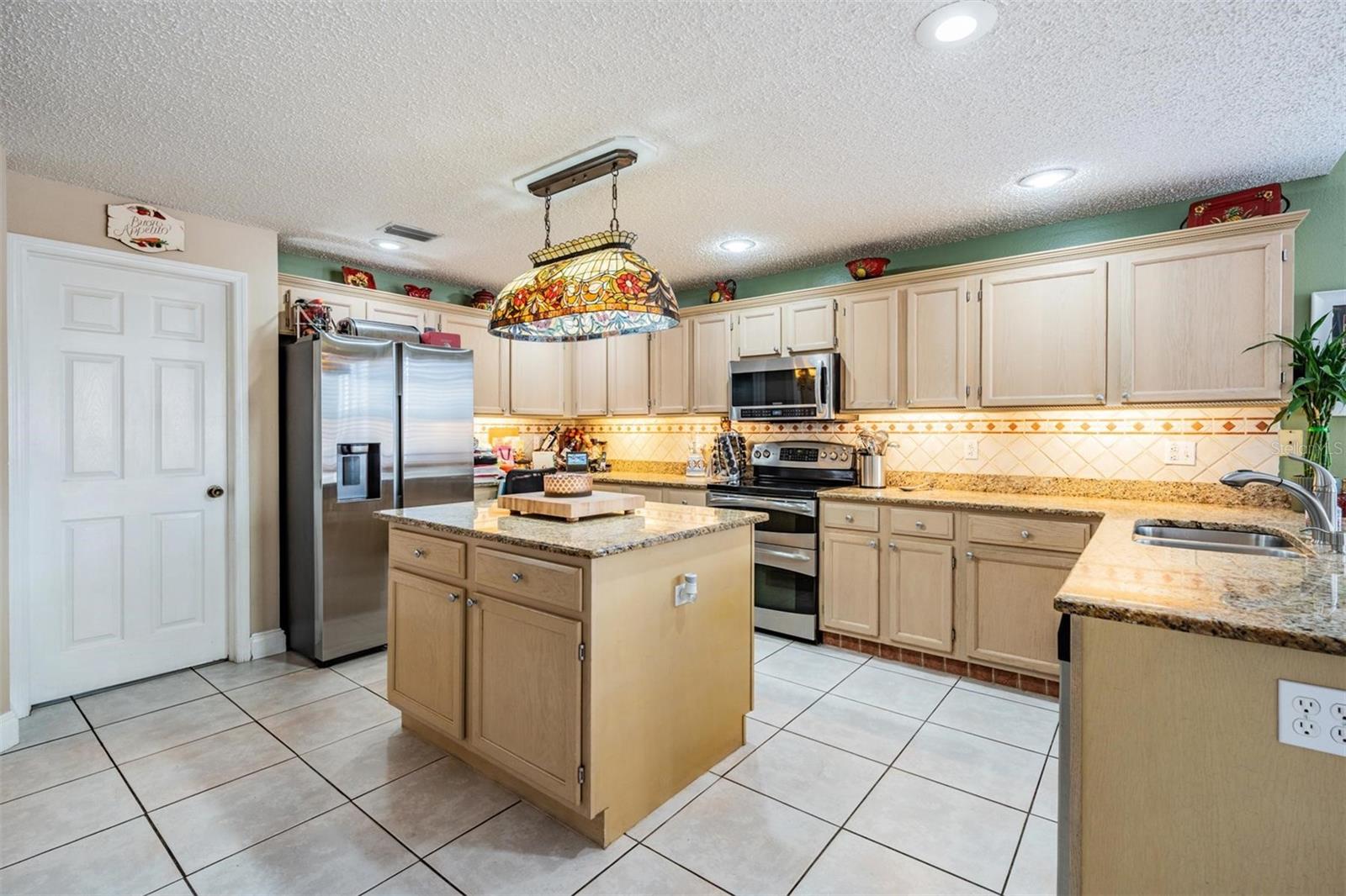 10003 VISTA POINTE DR, TAMPA, FL, 33635