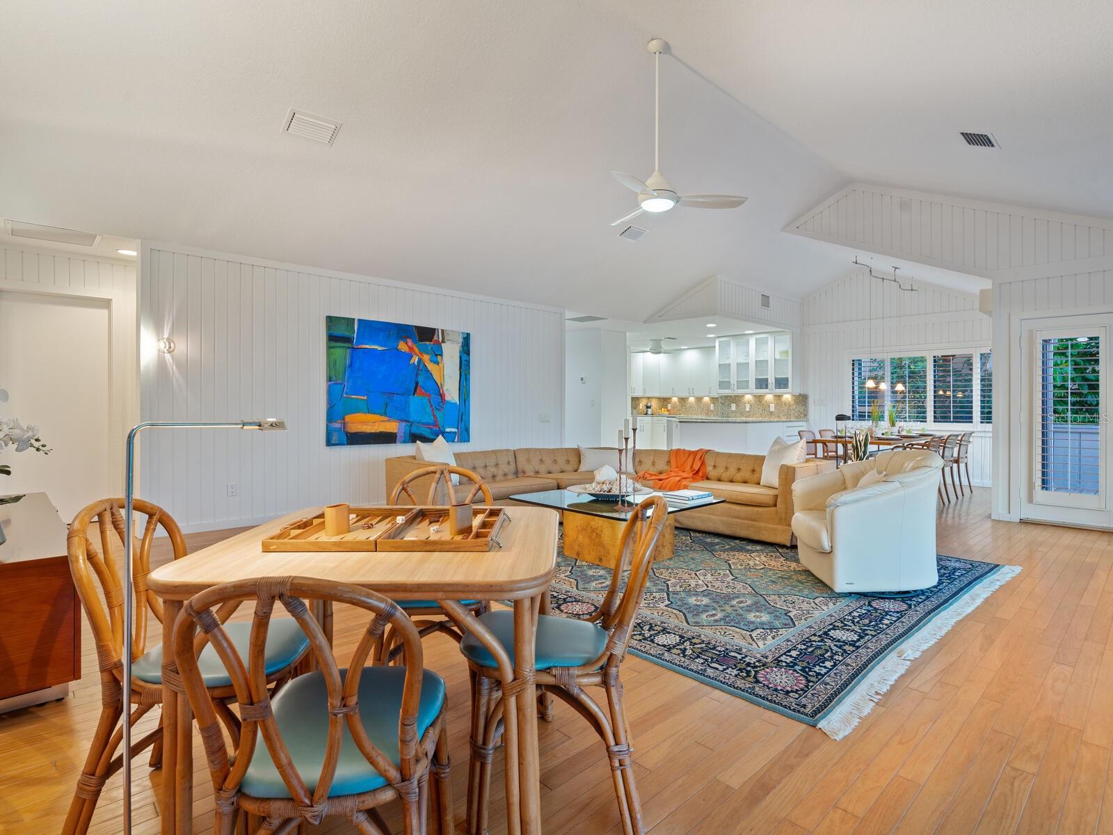 A4648103 Property Photo