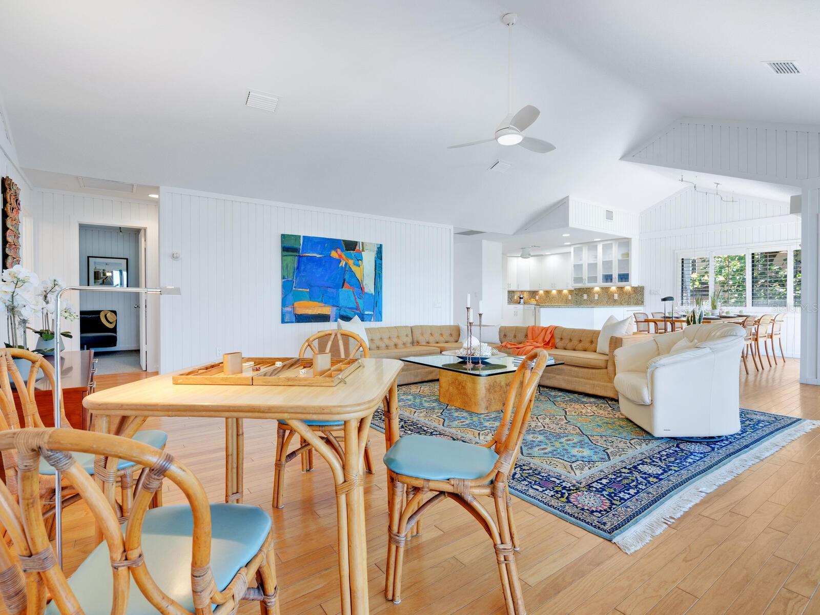 A4648103 Property Photo