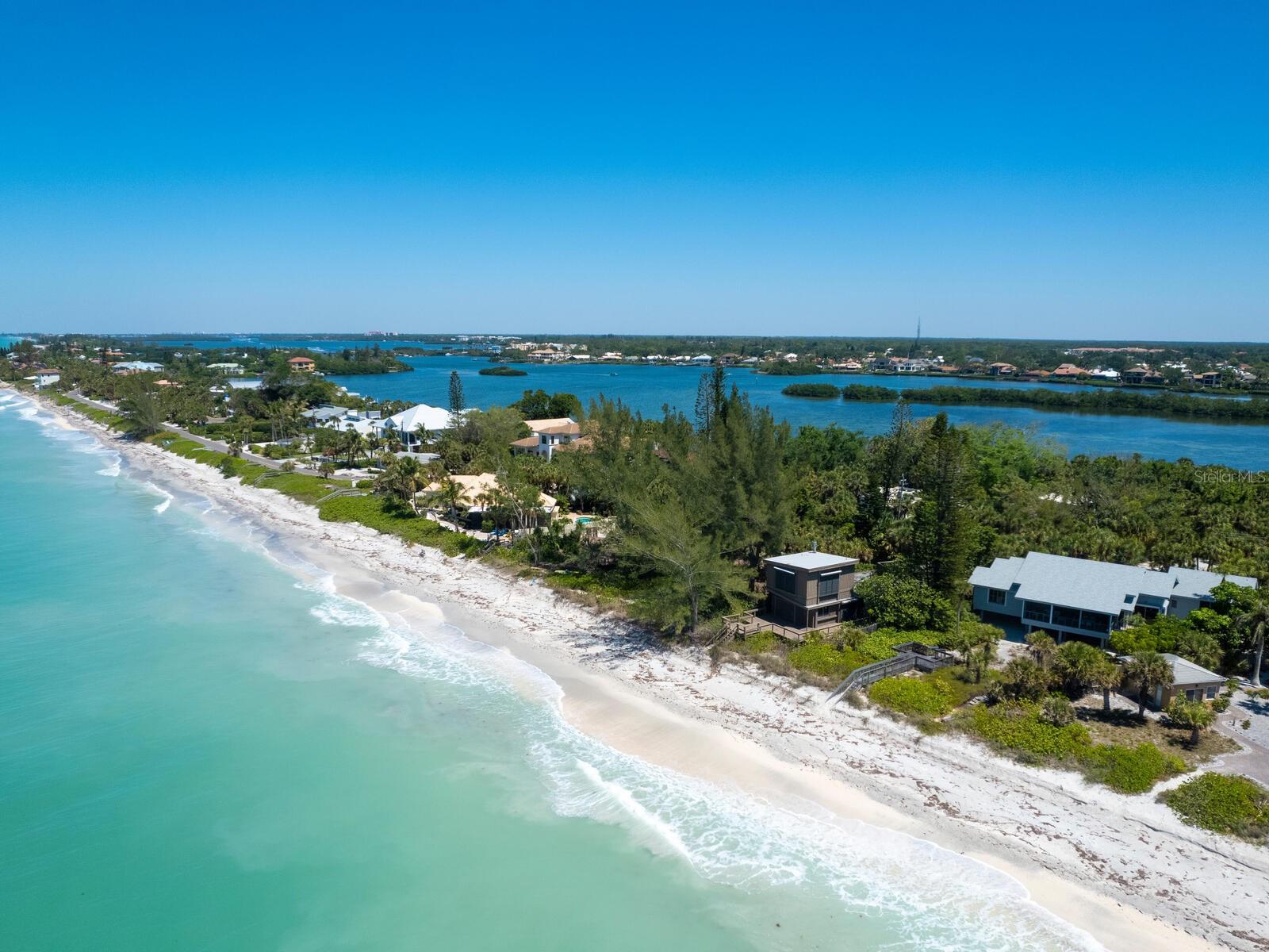 A4648103 Property Photo