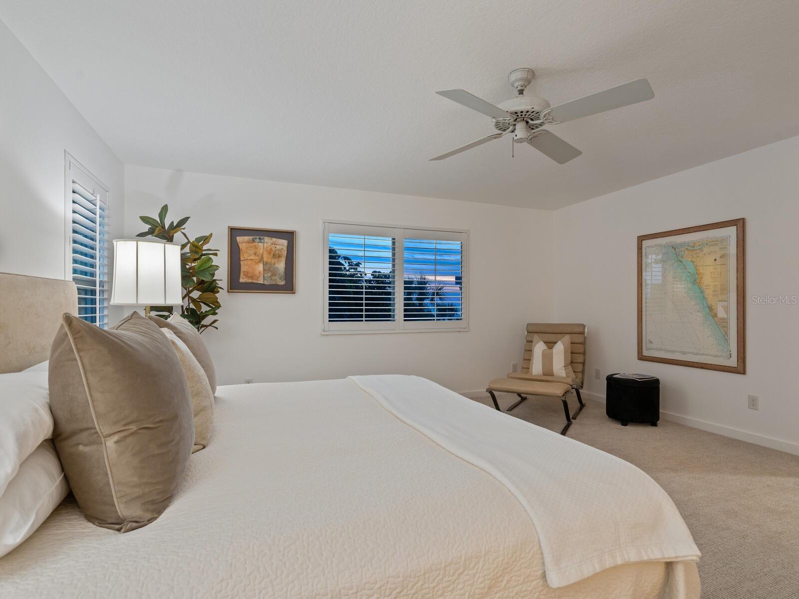 A4648103 Property Photo