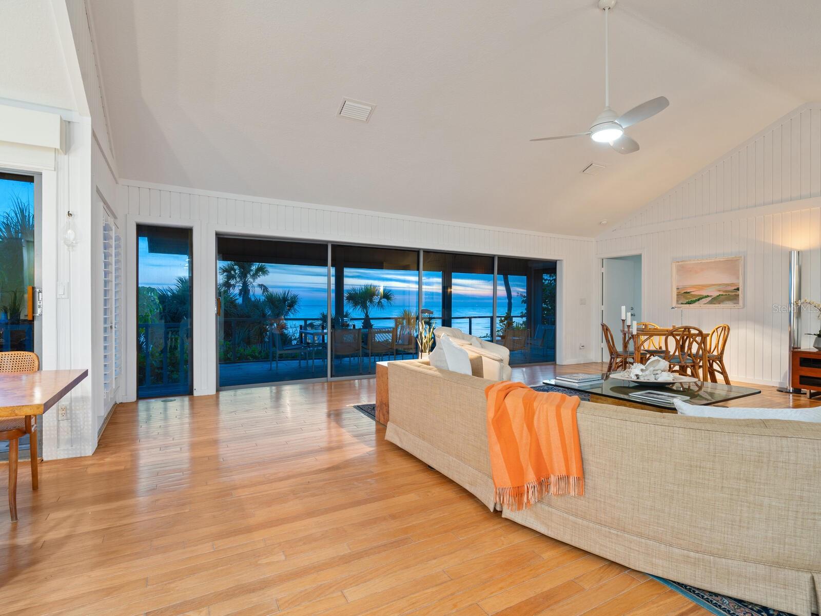 A4648103 Property Photo