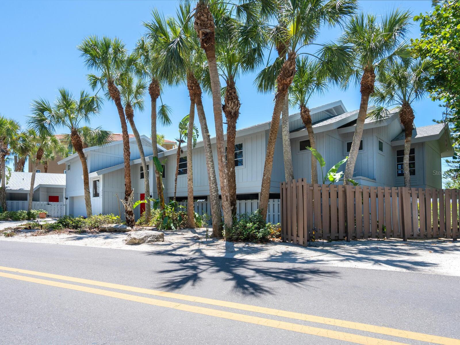 A4648103 Property Photo