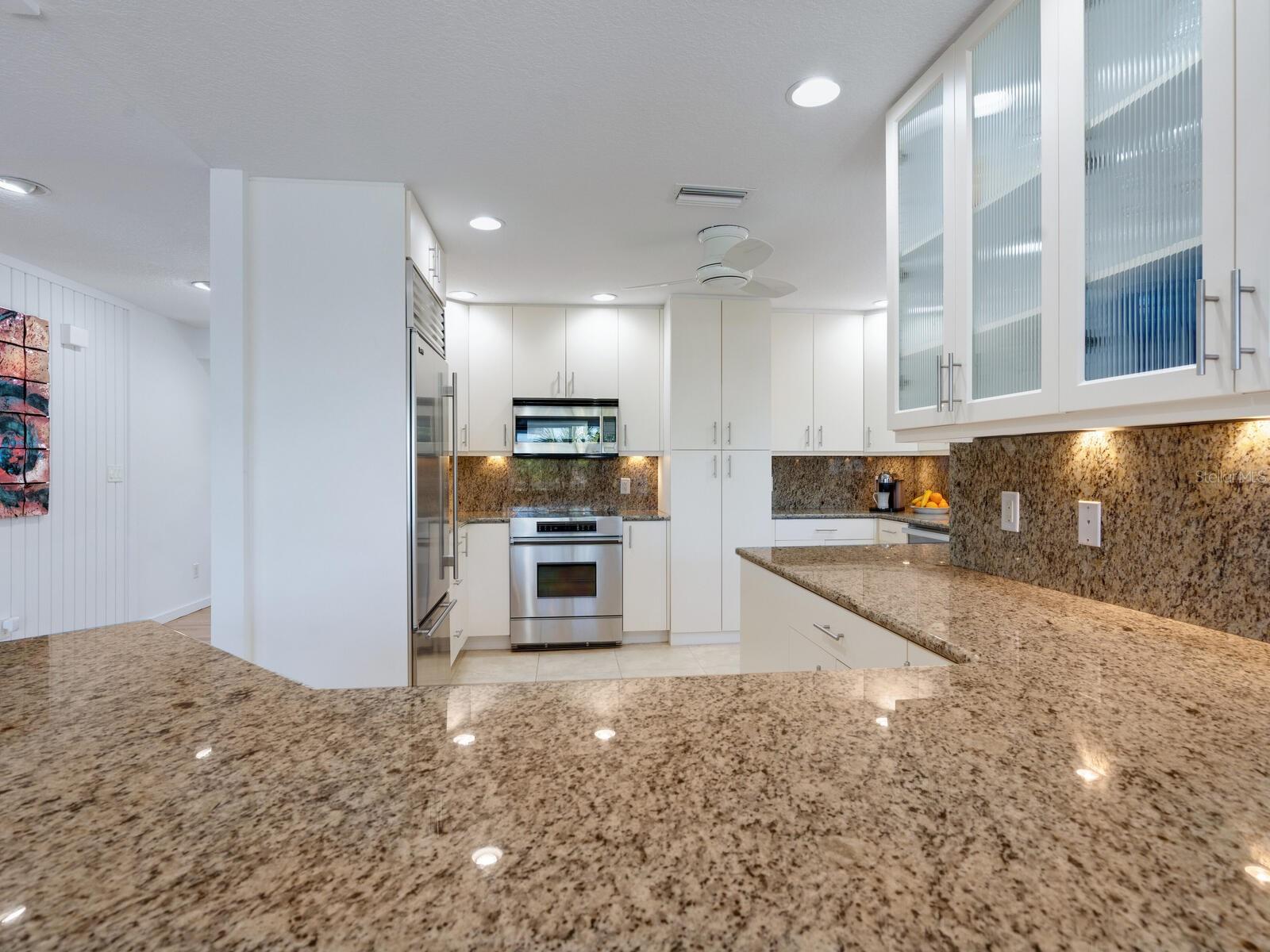 A4648103 Property Photo