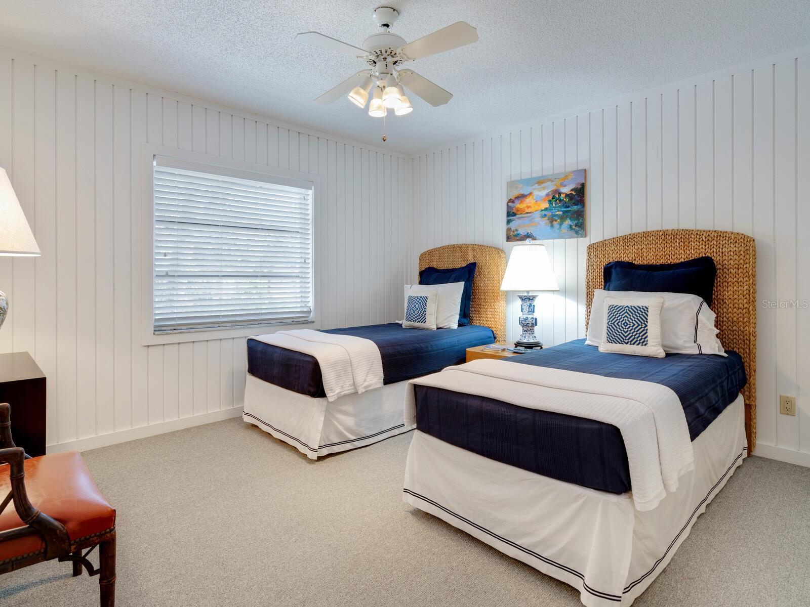 A4648103 Property Photo