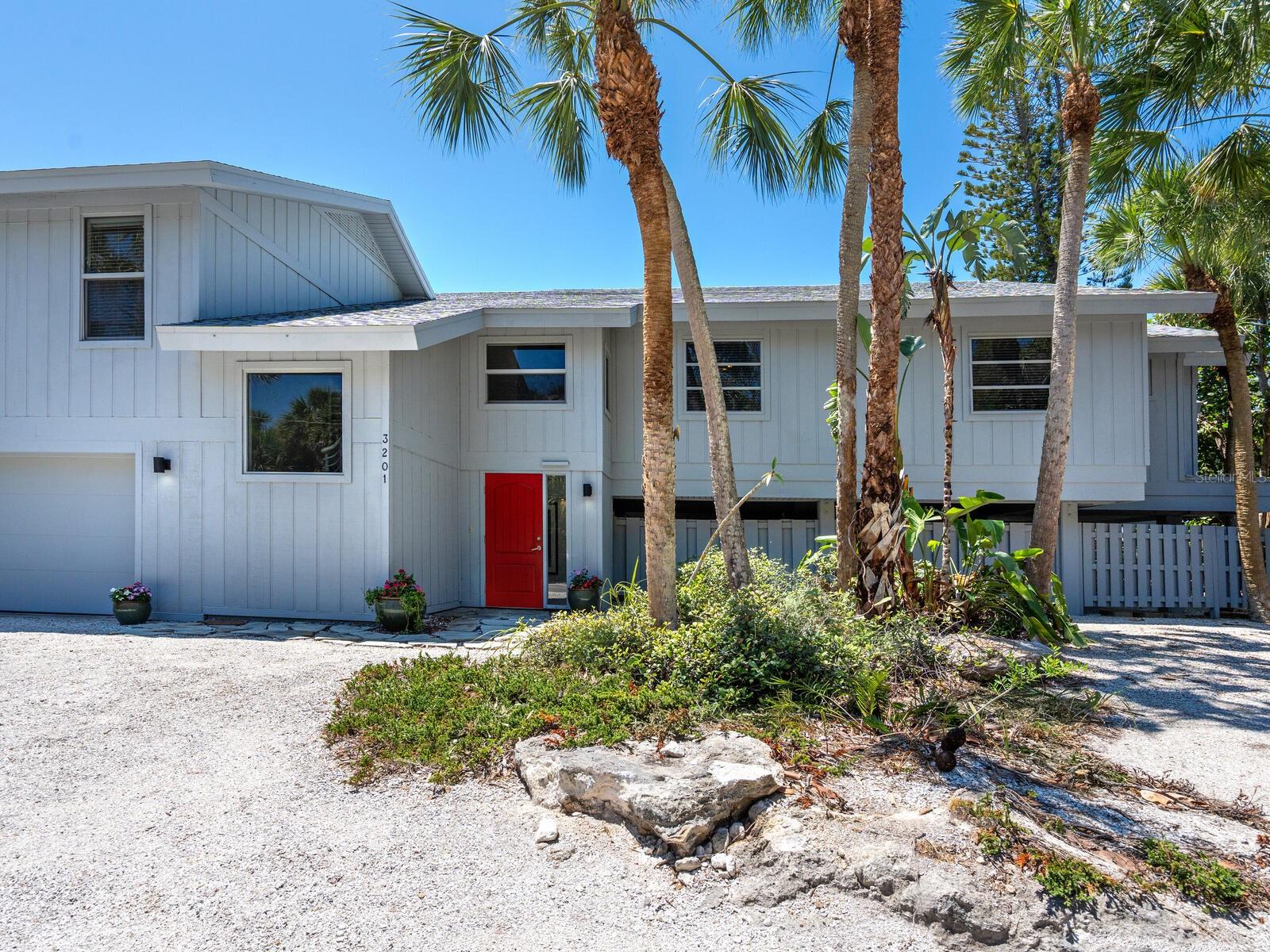 A4648103 Property Photo