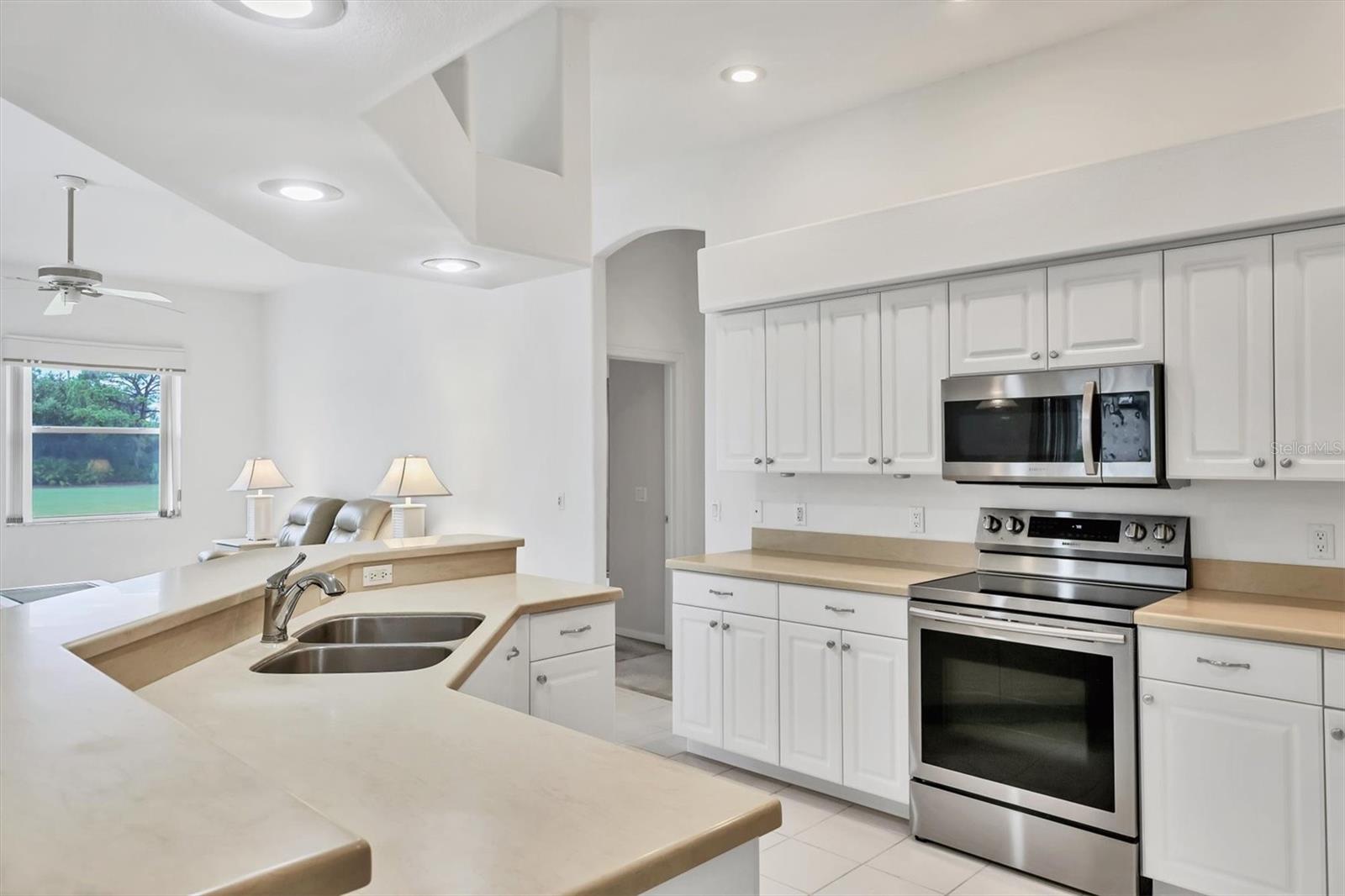 8718 GREY OAKS AVE, SARASOTA, FL, 34238