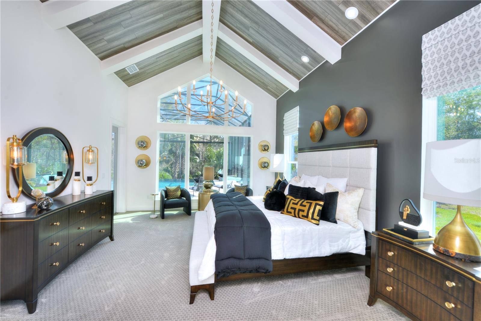 TB8372088 Property Photo