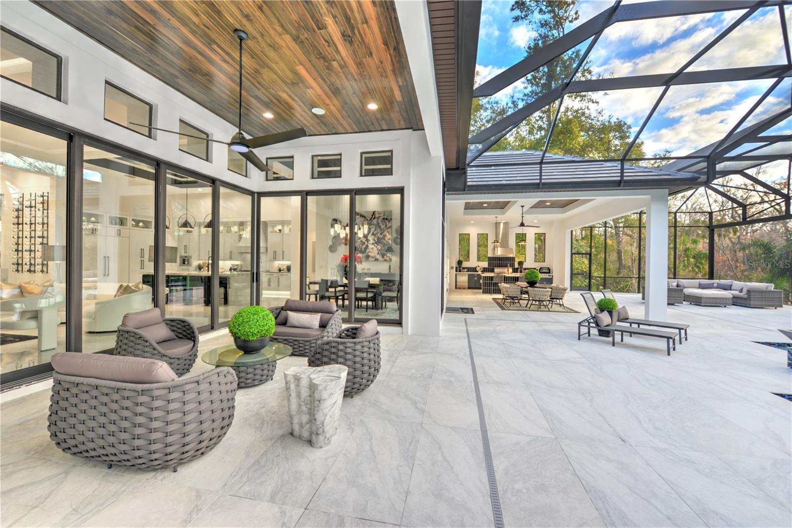 TB8372088 Property Photo