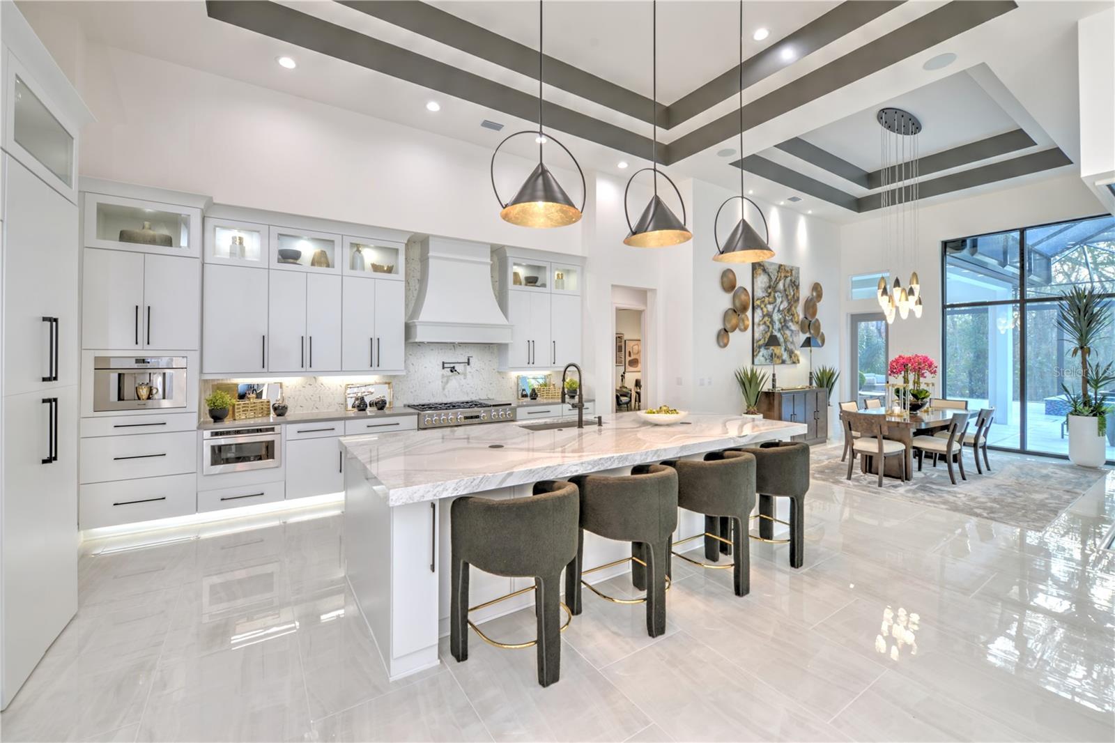 TB8372088 Property Photo