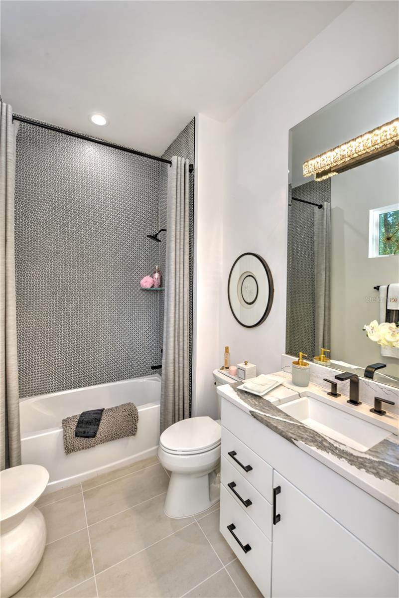 TB8372088 Property Photo