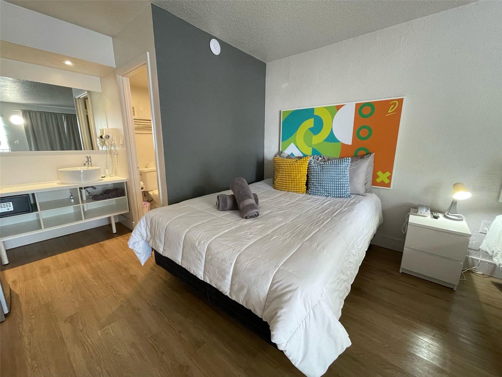 O6297948 Property Photo