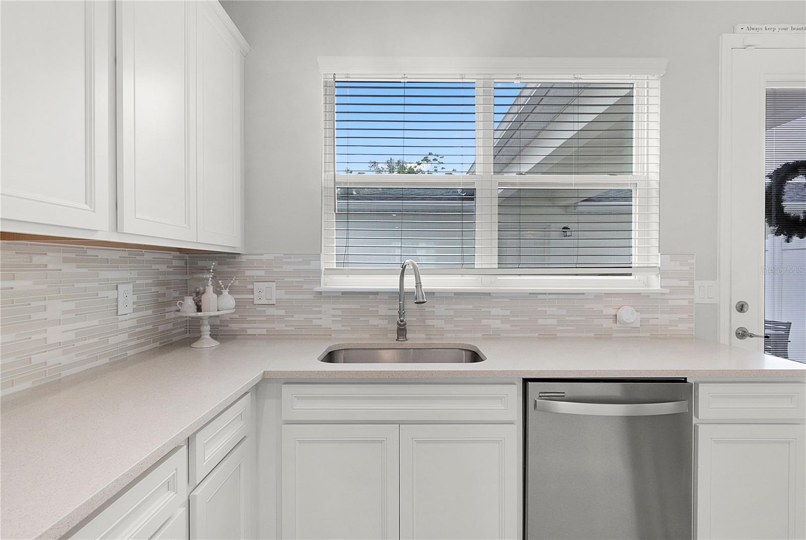 1324 PAINTED BUNTING AVE, OAKLAND, FL, 34787